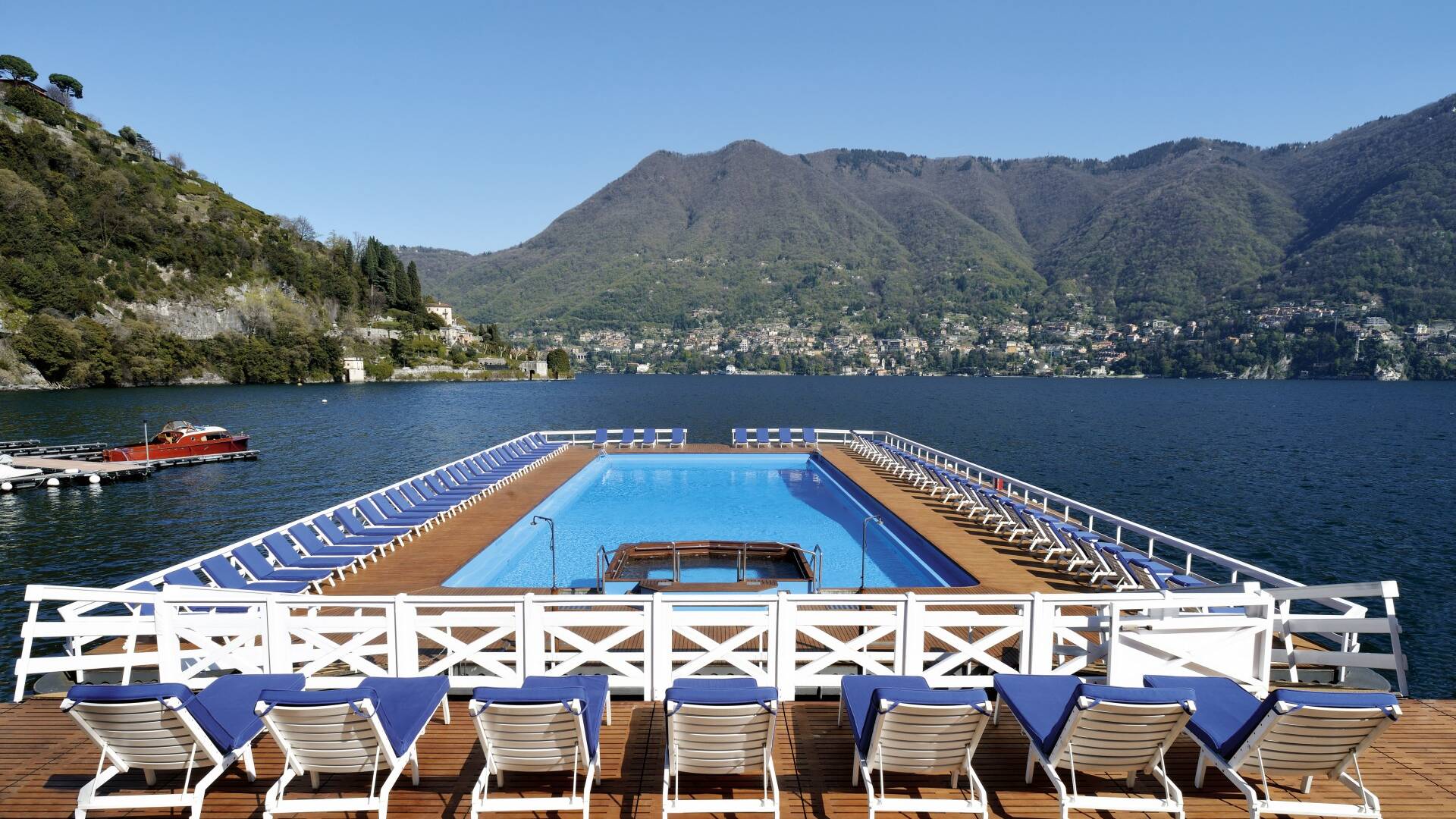 Villa d'Este hotel,  swimming pool on lake Como