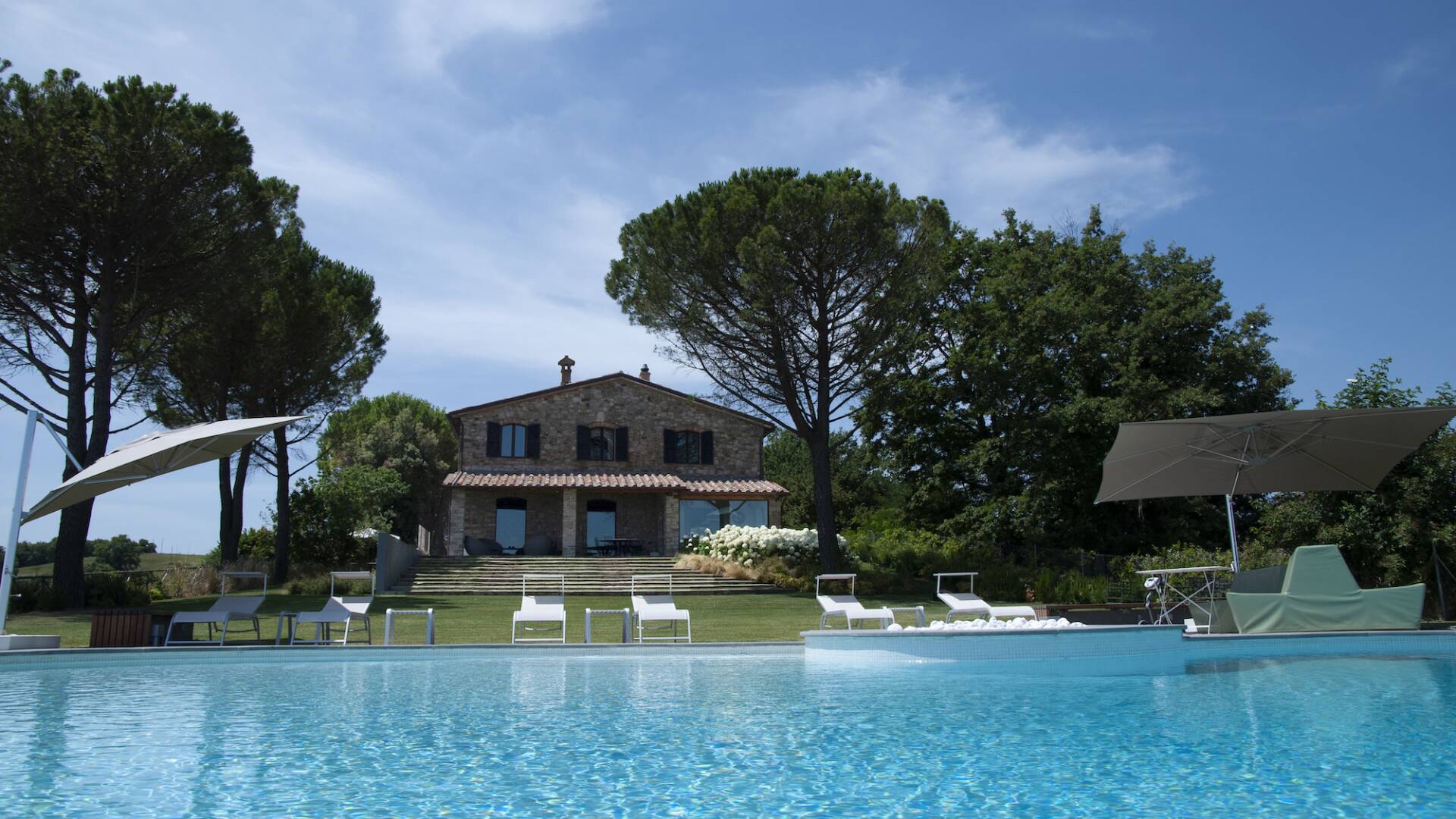 luxury villa in Todi area