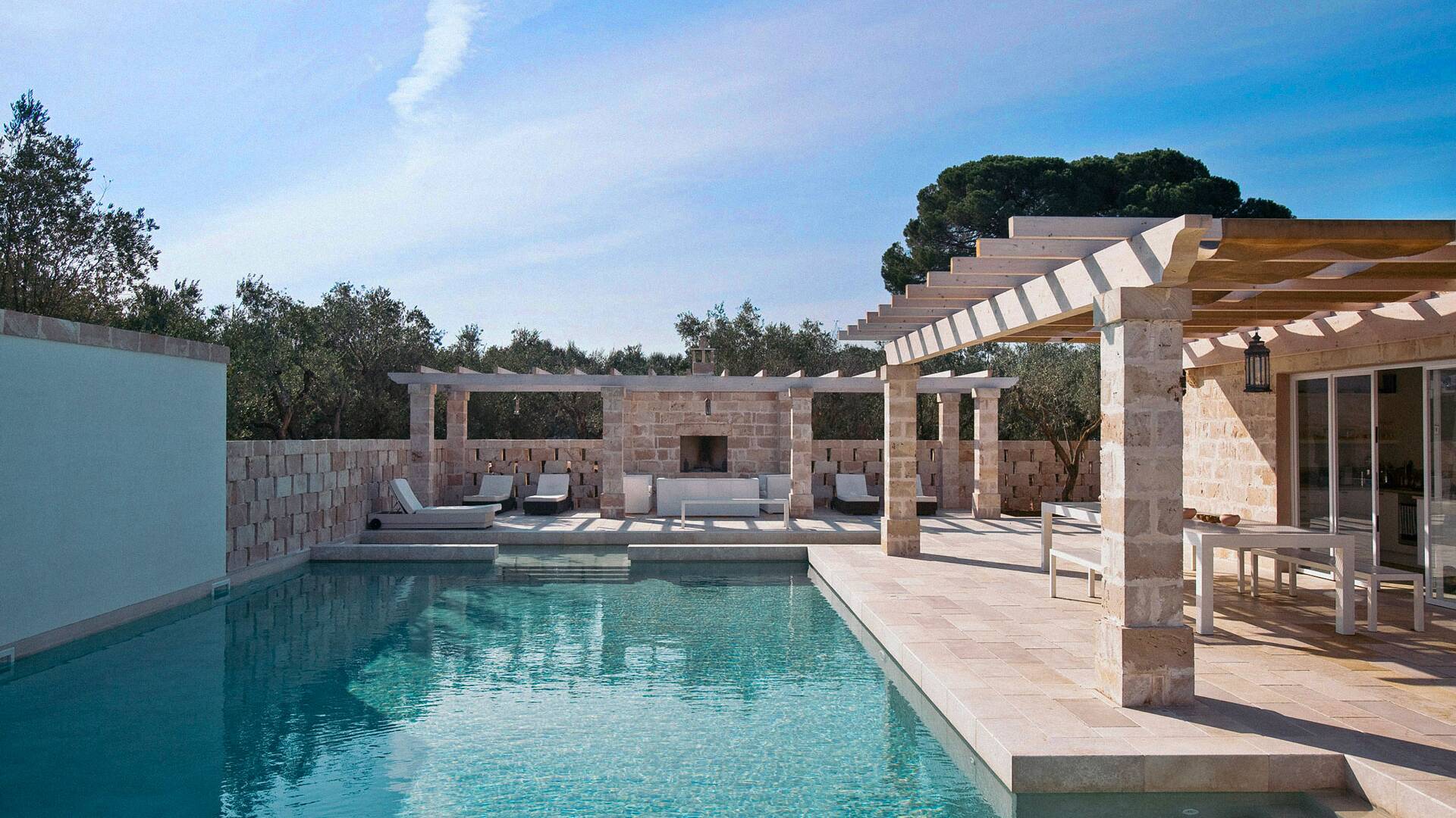 luxury villa Centostelle for rent in Puglia