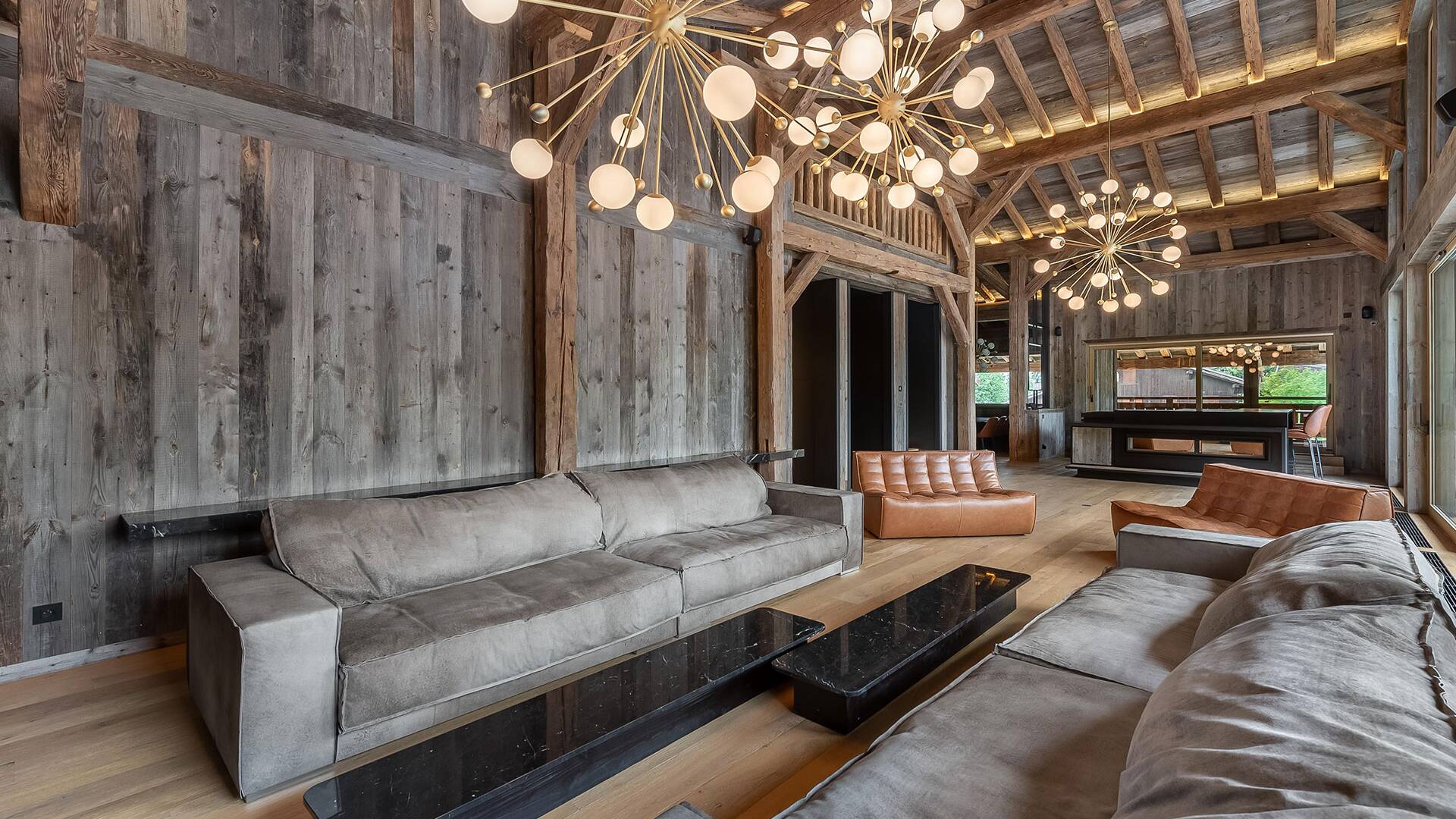 luxury ski resort Chalet Cyprès for weekly rentals in Megève, French Alps