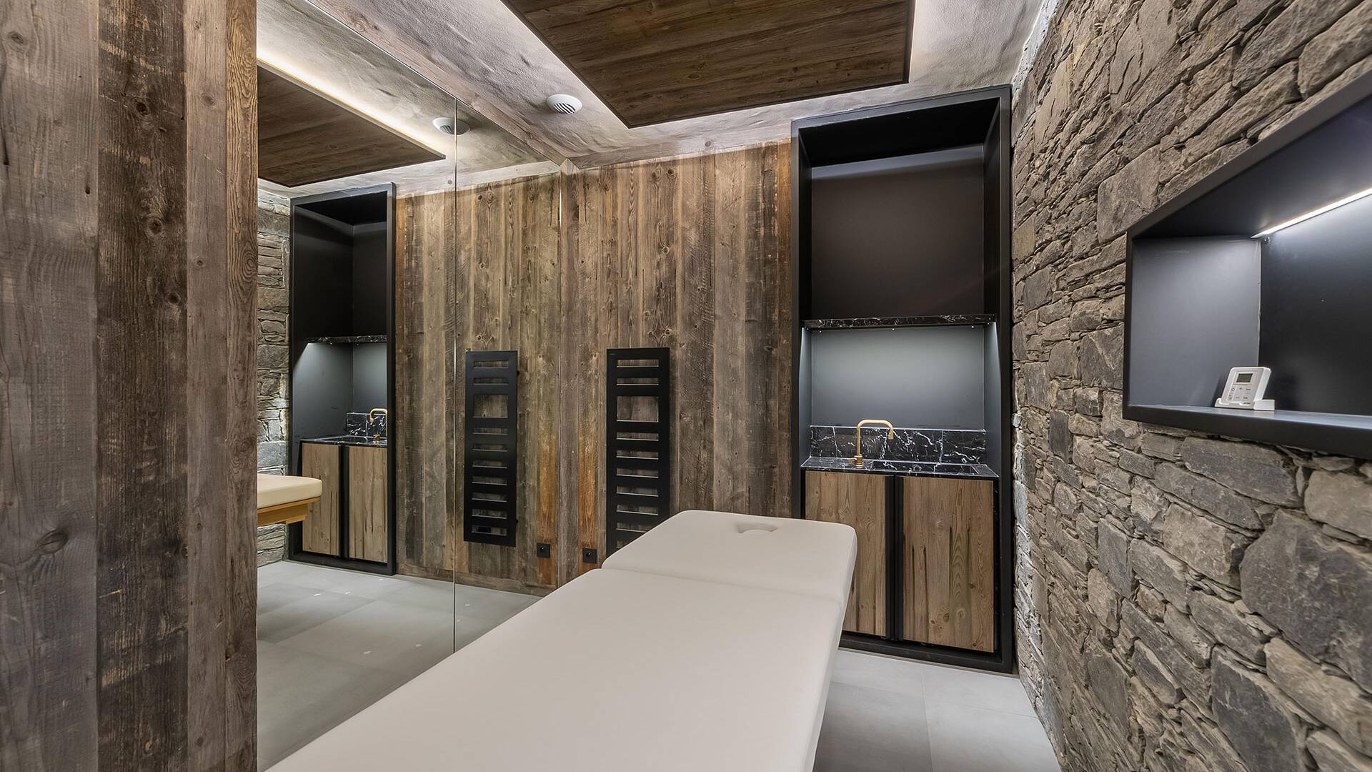 luxury massage room