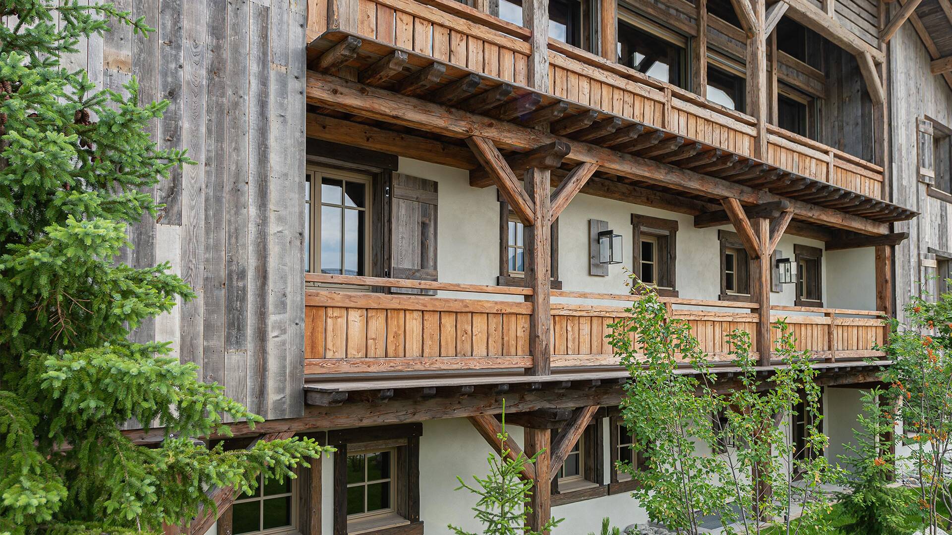 luxury ski resort Chalet Cyprès for weekly rentals in Megève, French Alps