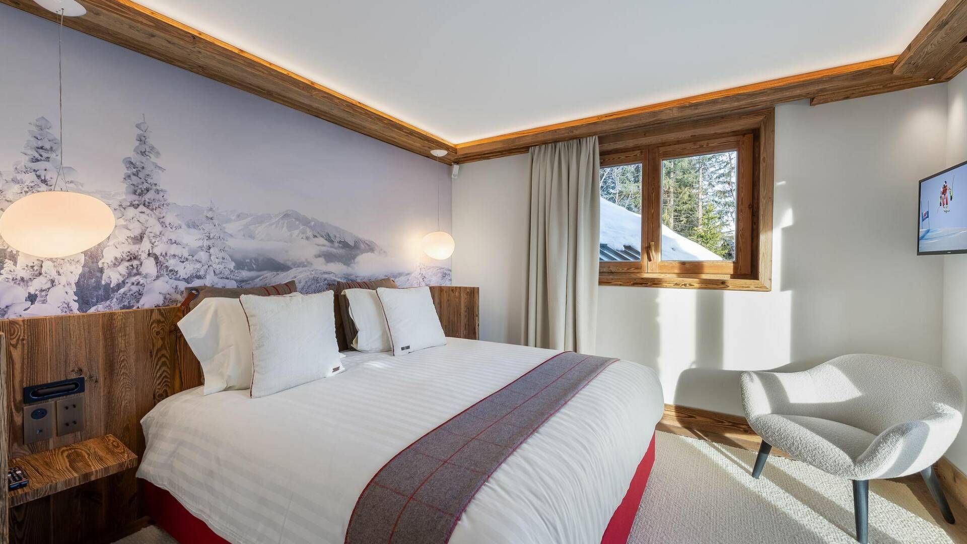 luxury double bedroom with TV