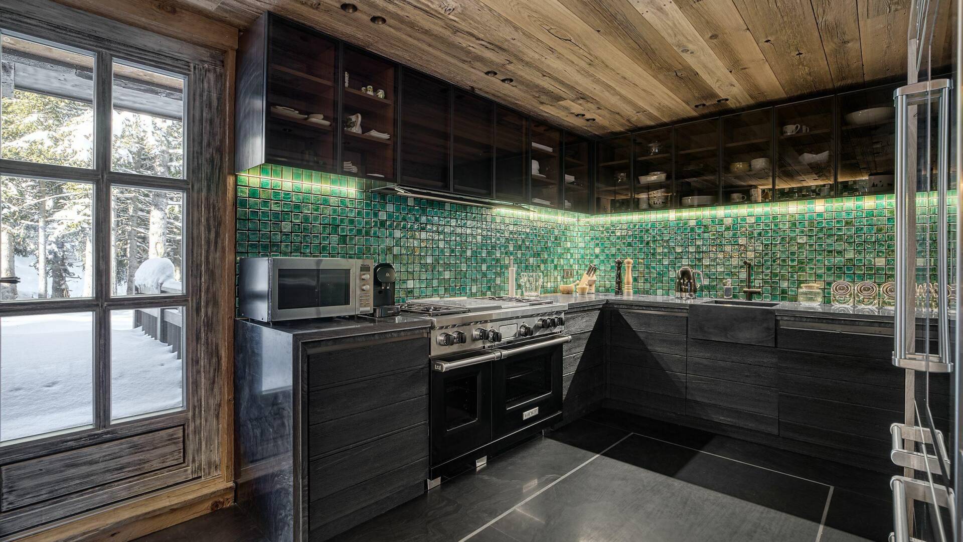 fully equipped kitchen with direct access to outdoor
