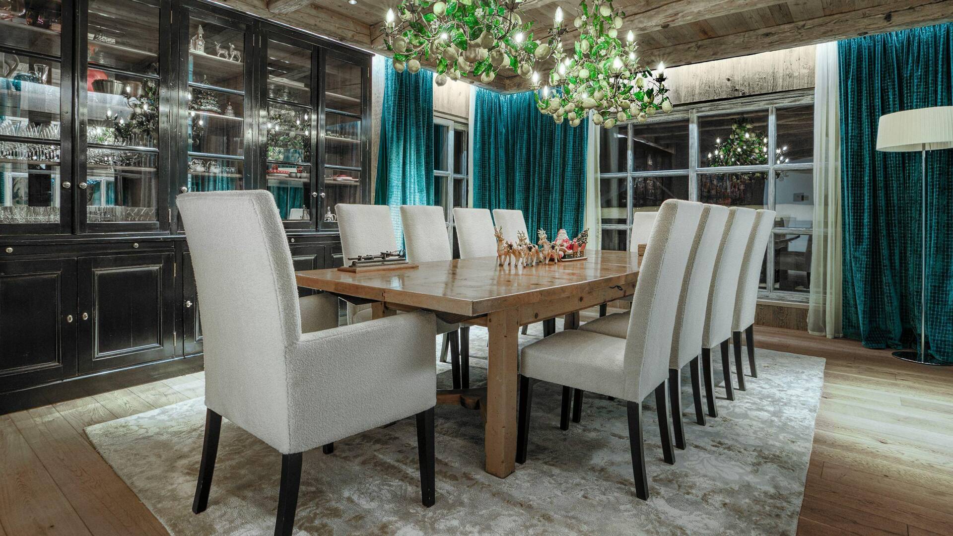 luxury ski resort Chalet Amaranthe for rent in Courchevel, France