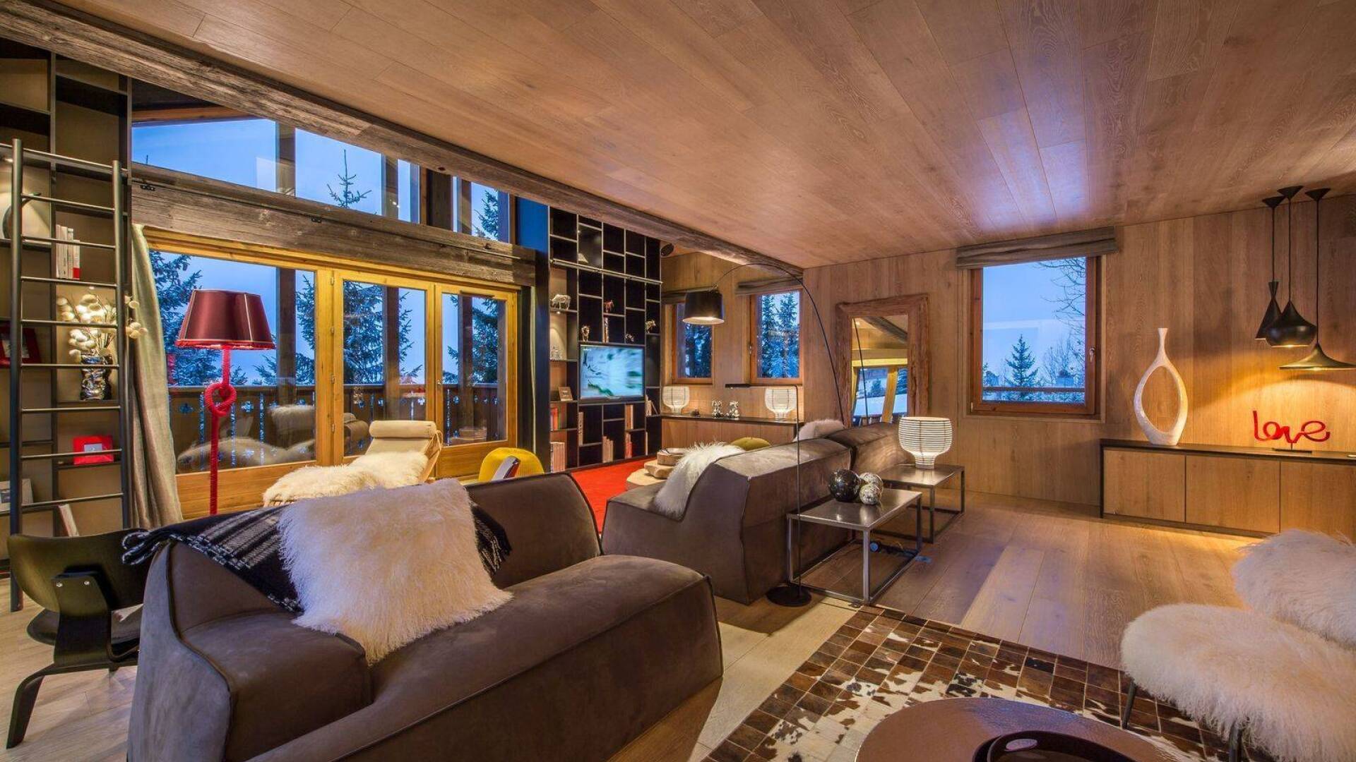 luxury mountain retreat Chalet Mauriac for rent in Courchevel 1850, French alps