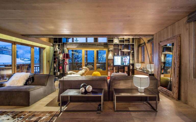 exclusive contemporary living room with TV