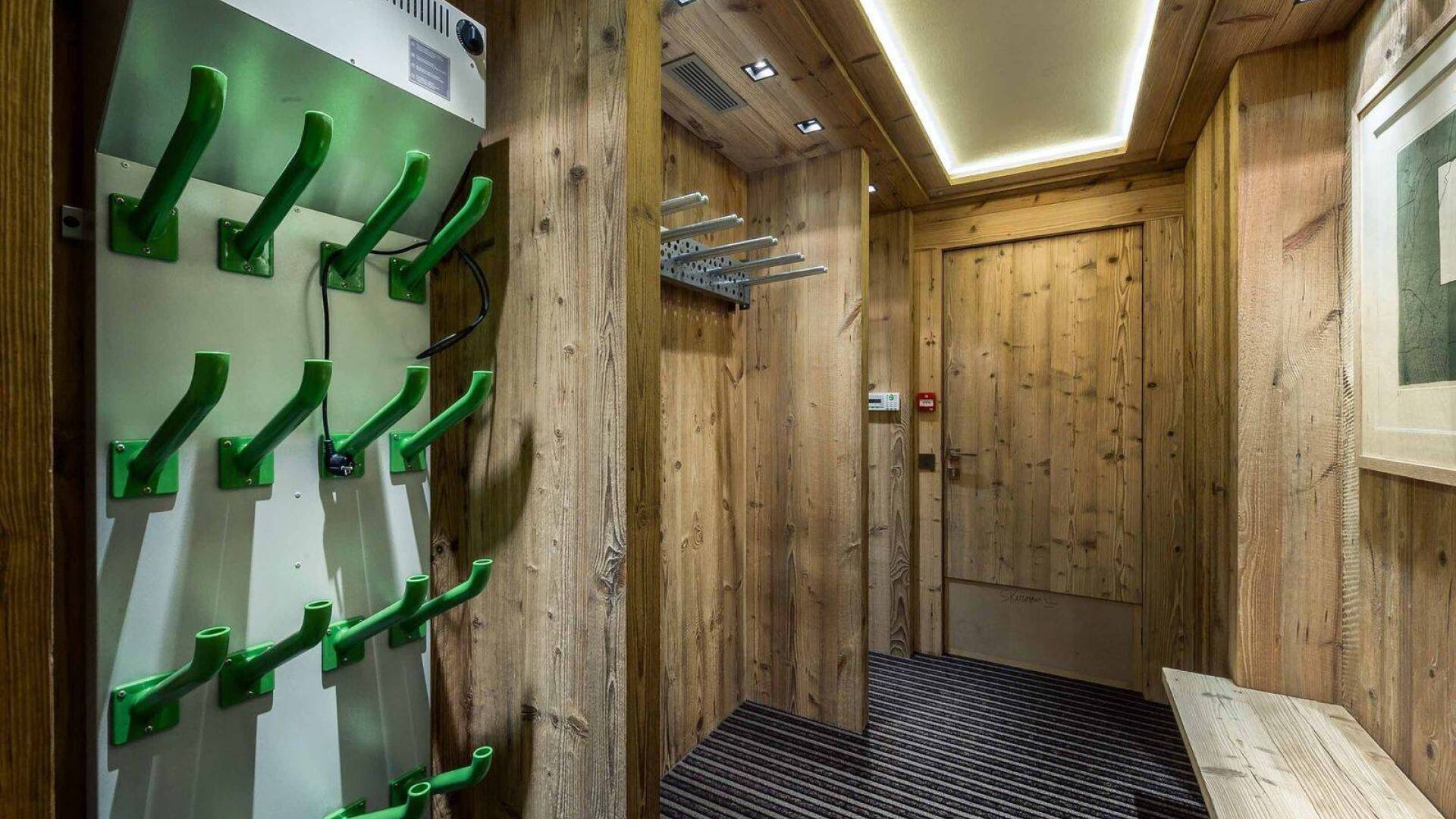 ski room