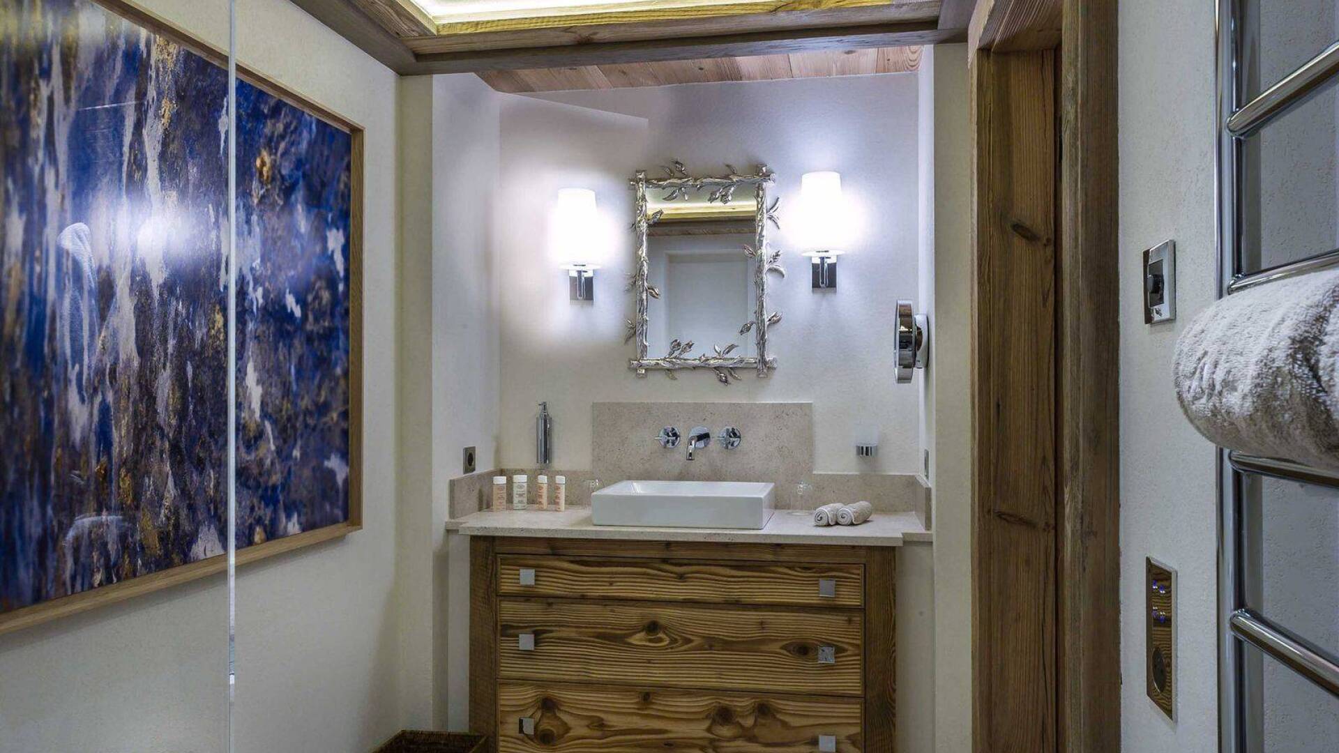 en suite bathroom