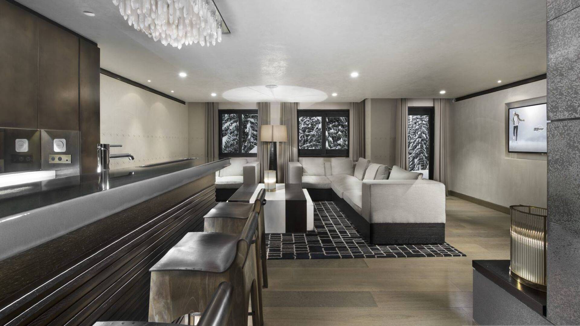 luxury ski resort chalet Cèdre Rouge for weekly rentals in Courchevel, French Alps