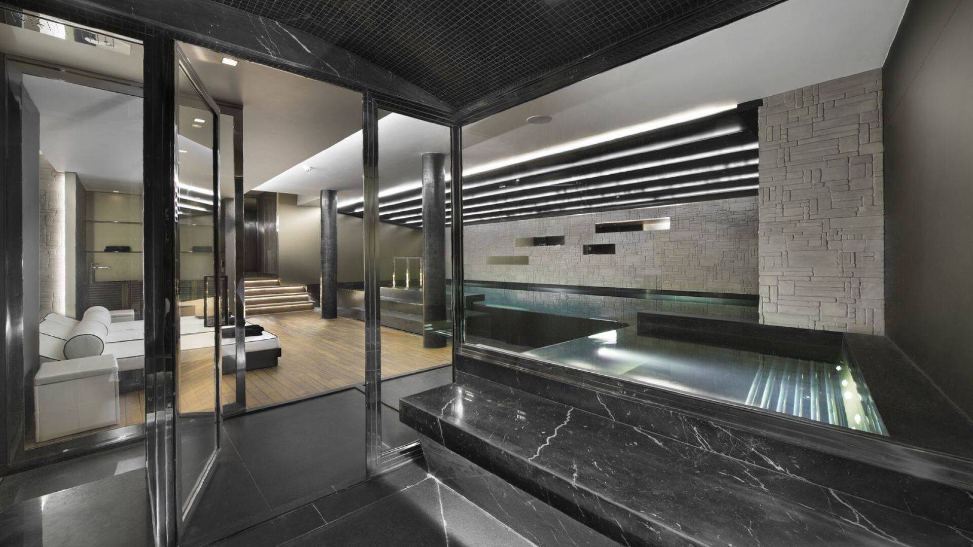luxury mountain ski resort chalet Cèdre Rouge for weekly rentals in Courchevel, French Alps
