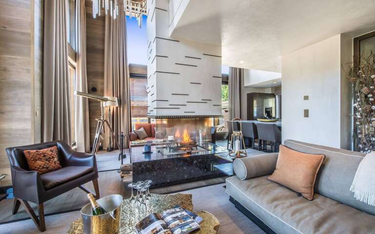 luxury alpine retreat chalet Cèdre Rouge for weekly rentals in Courchevel, France