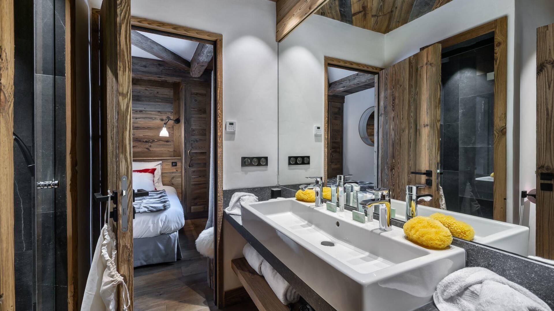 en suite bathroom with double lavabo