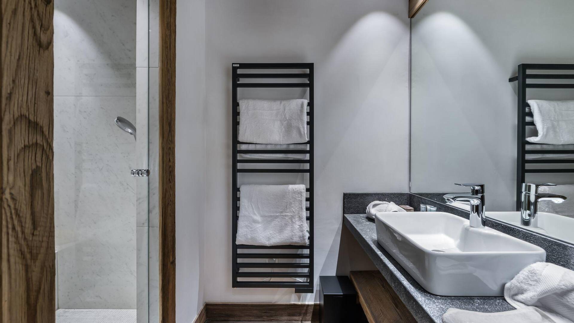 en suite bathroom