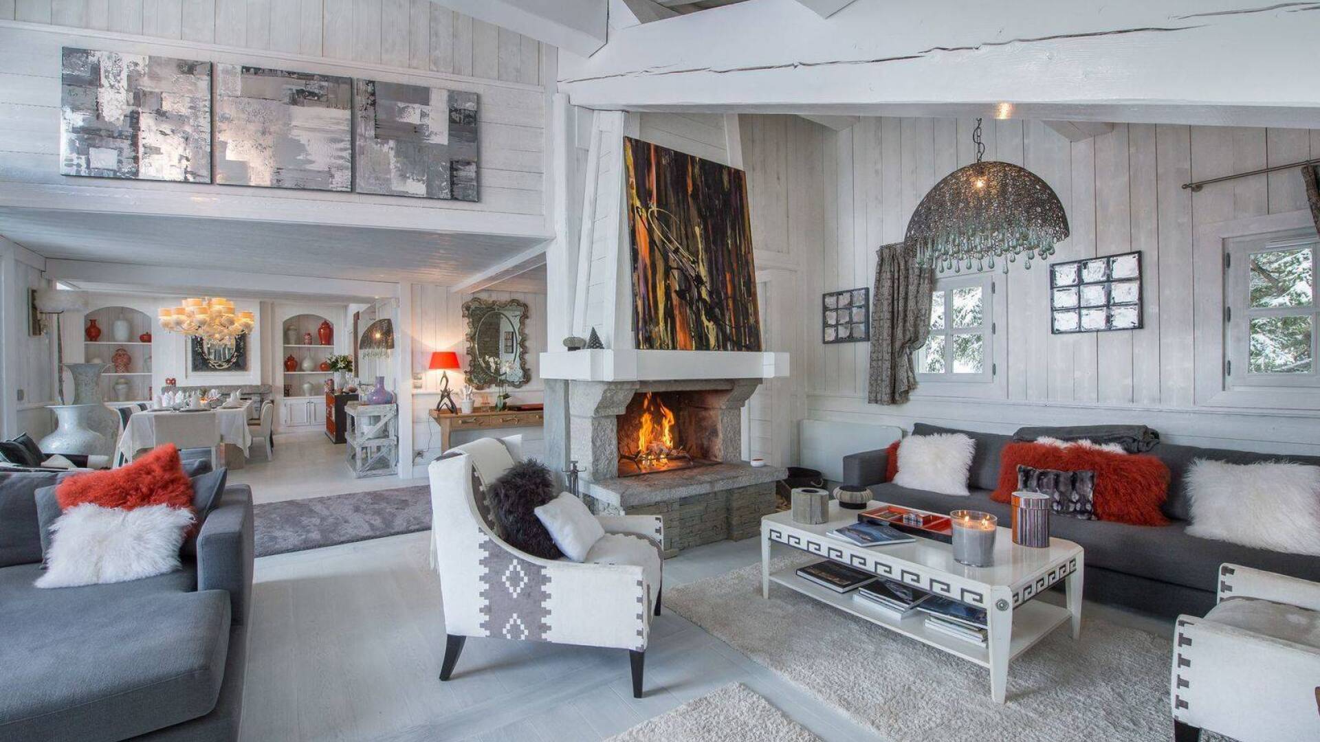 luxury ski resort Chalet Sartre for weekly rentals in Courchevel, French Alps