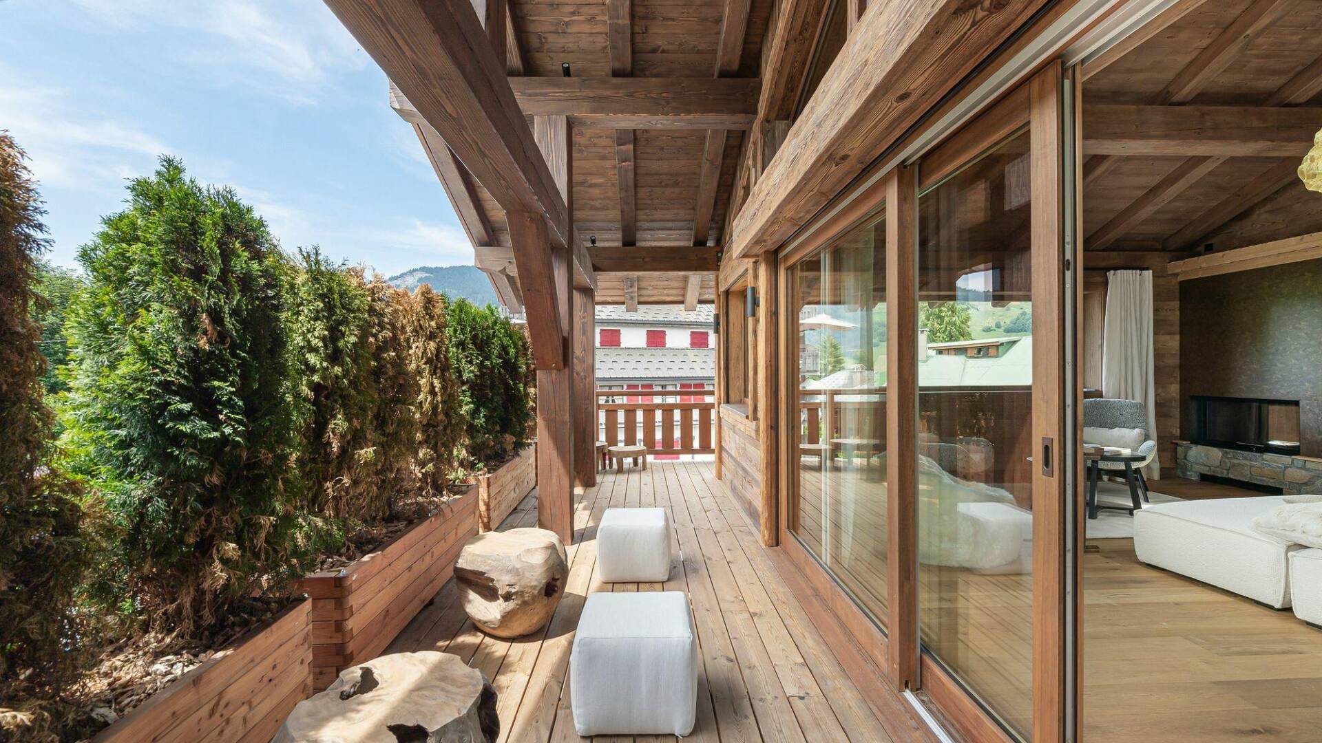 first floor, balcony with sitting area