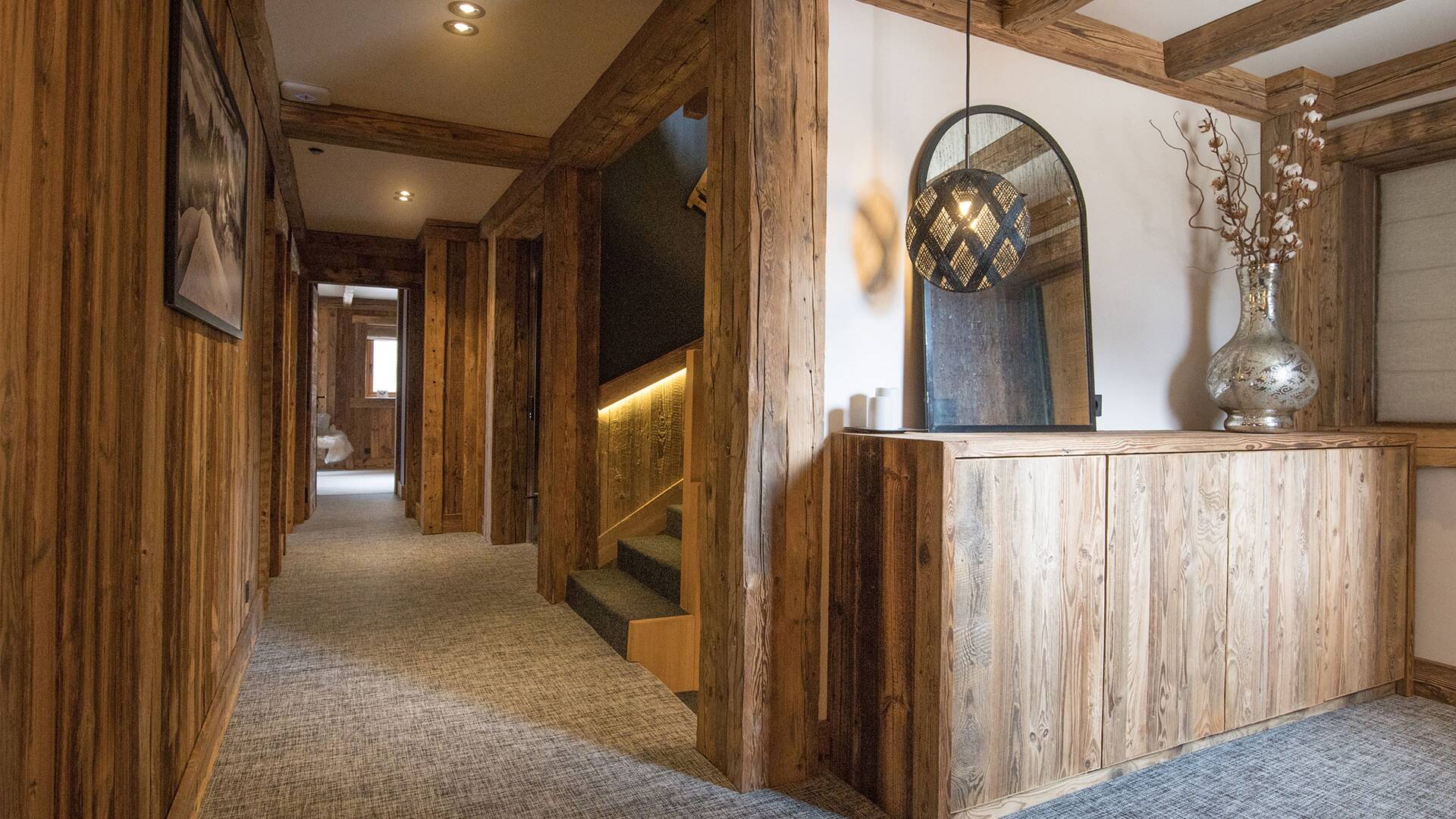 luxury ski resort Chalet Acacia for weekly rentals in the French Alps