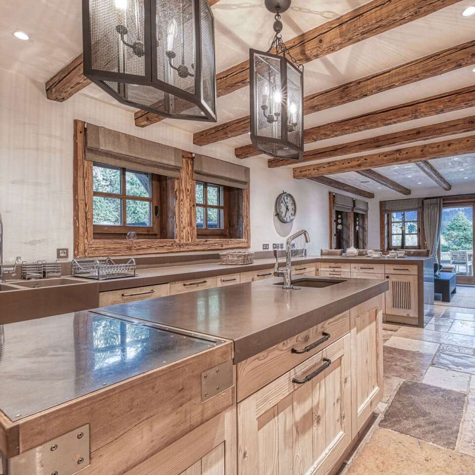 fully equipped gourmet kitchen with cooking island