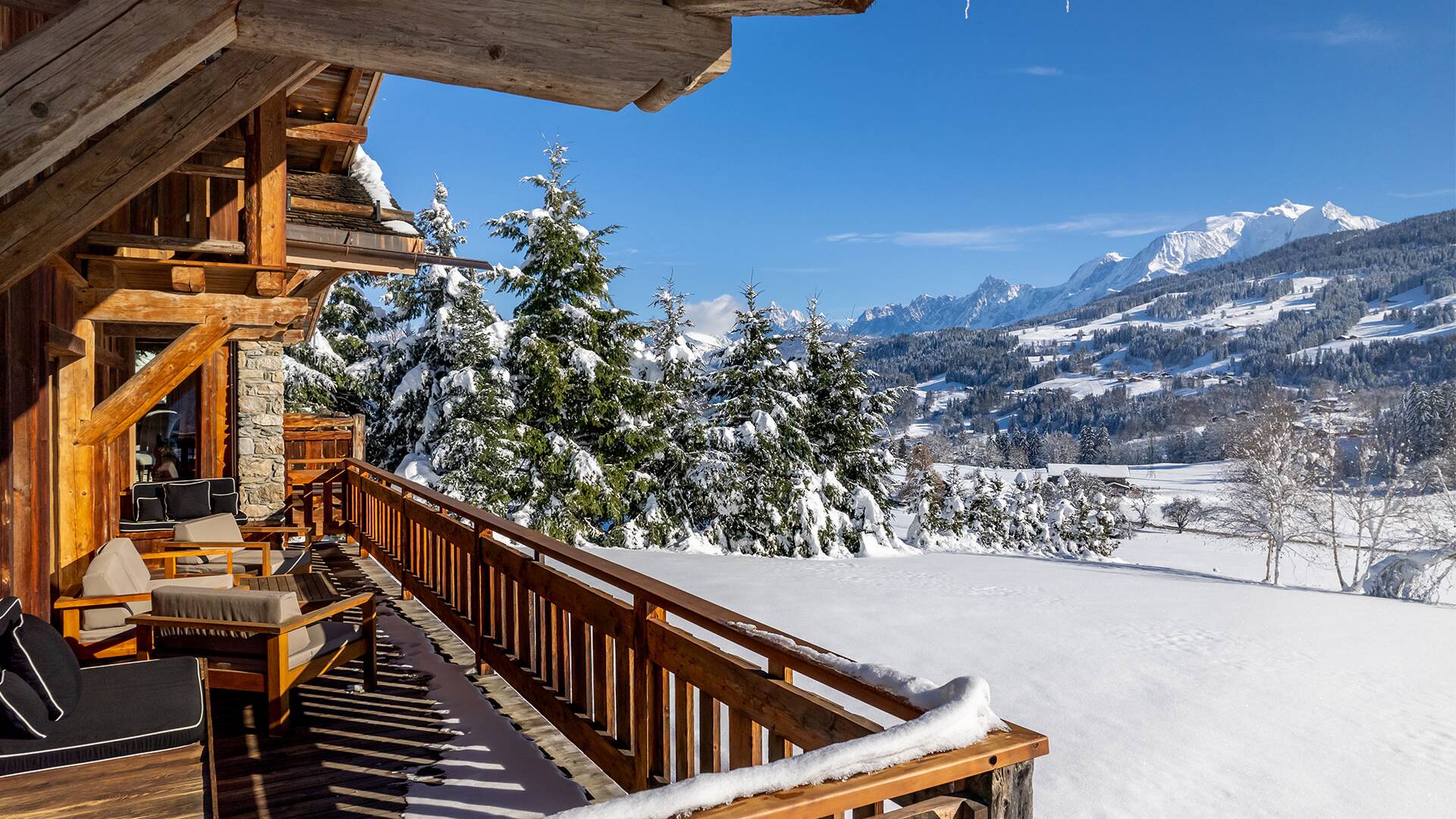 top luxury ski resort Chalet Ultima Megève for weekly rentals in the French Alps