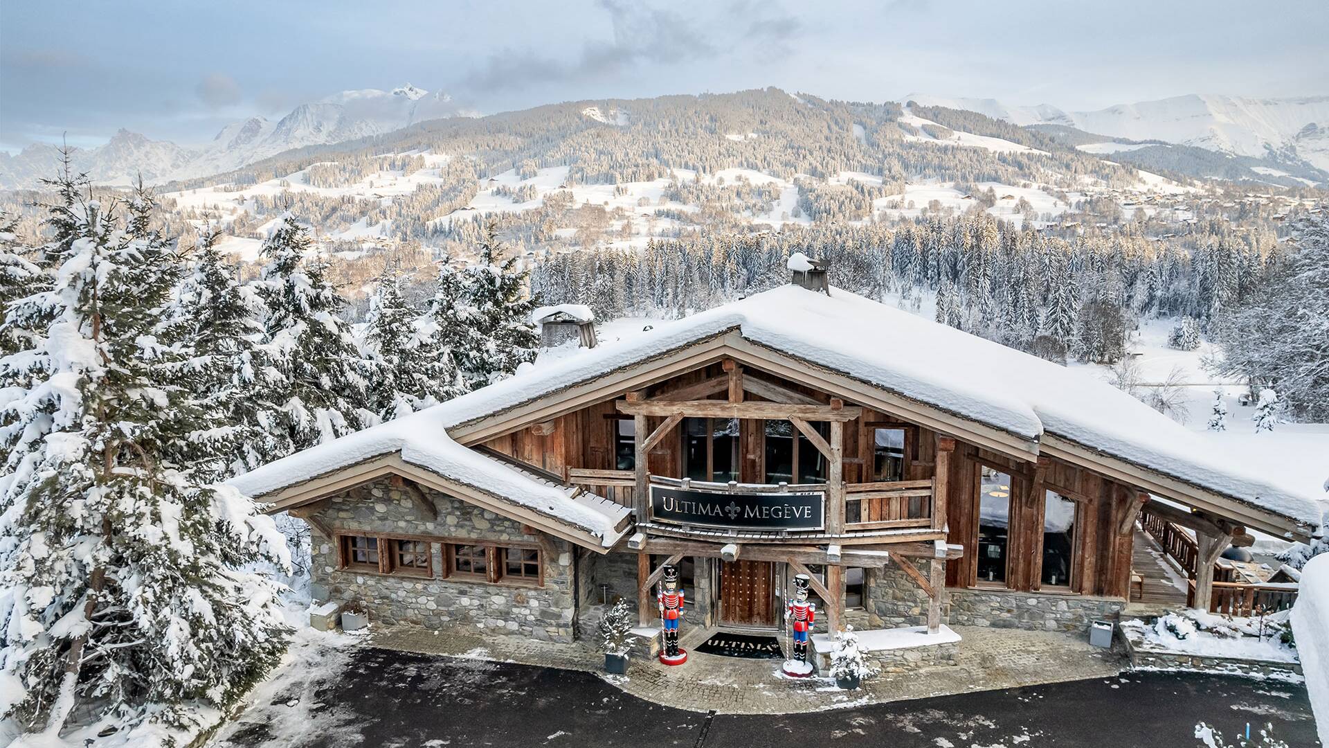 top luxury mountain retreat Chalet Ultima Megève for rent France, French Alps