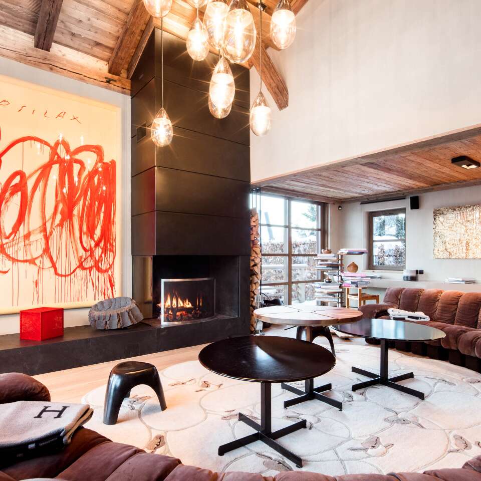 contemporary and refined interior décor