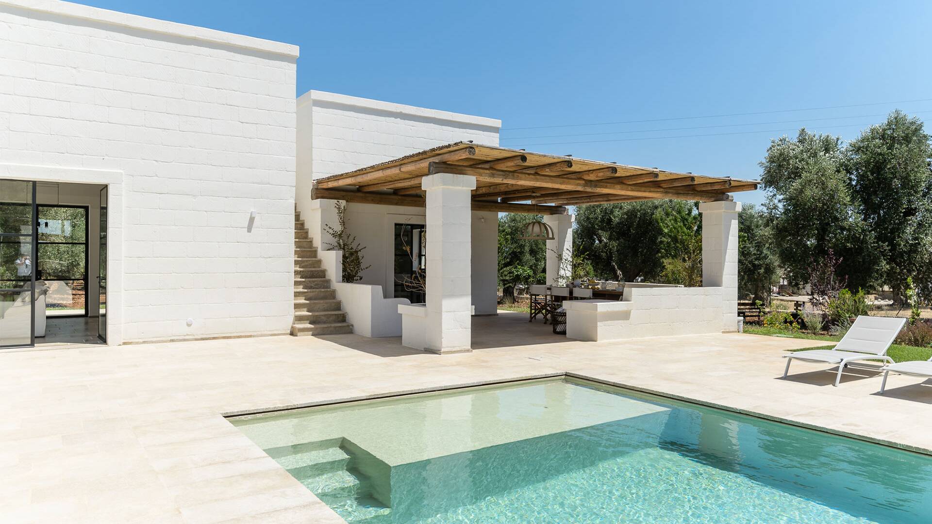luxury villa Melarossa for weekly rentals in Puglia
