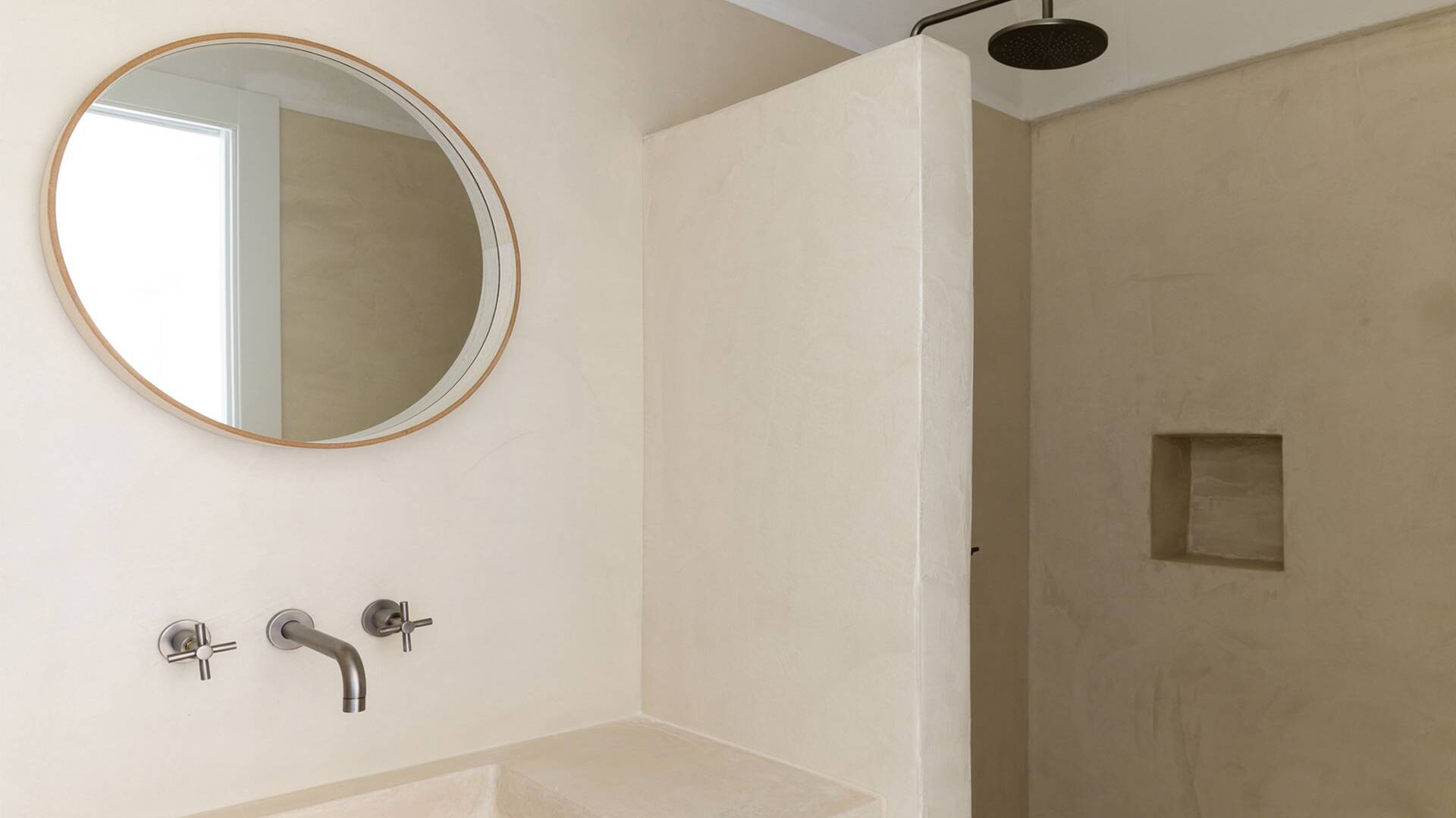 bedroom 1, en suite bathroom
