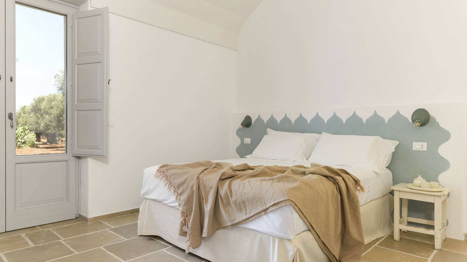 main villa, bedroom 2