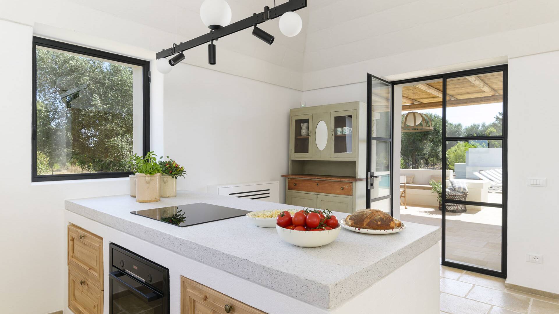 main villa, kitchen with cooking island