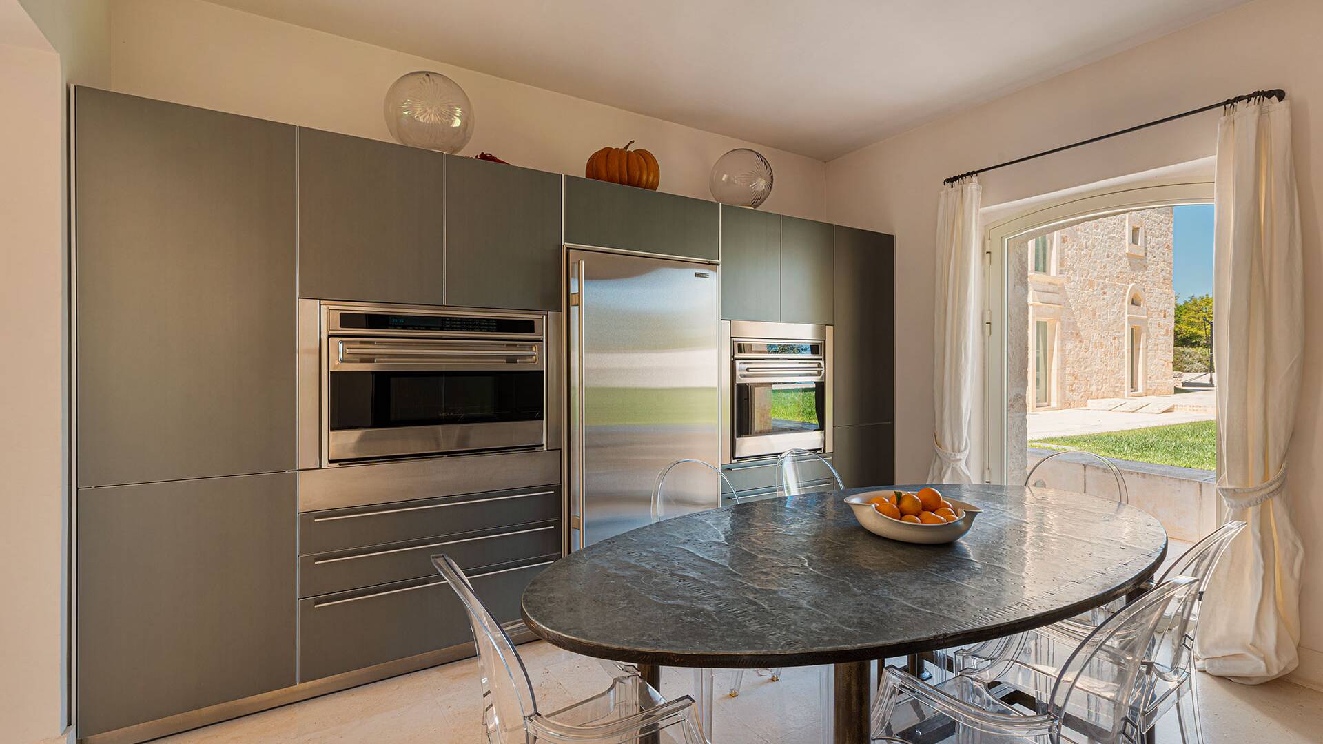 guest house, fully equipped kitchen
