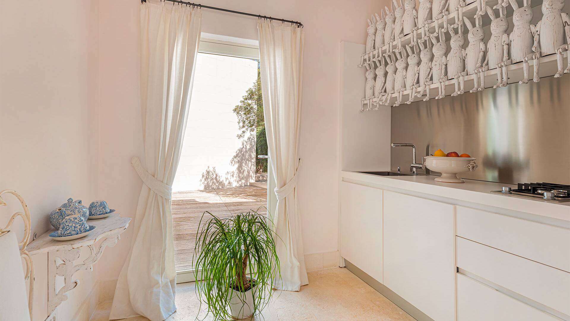 main villa, kitchenette