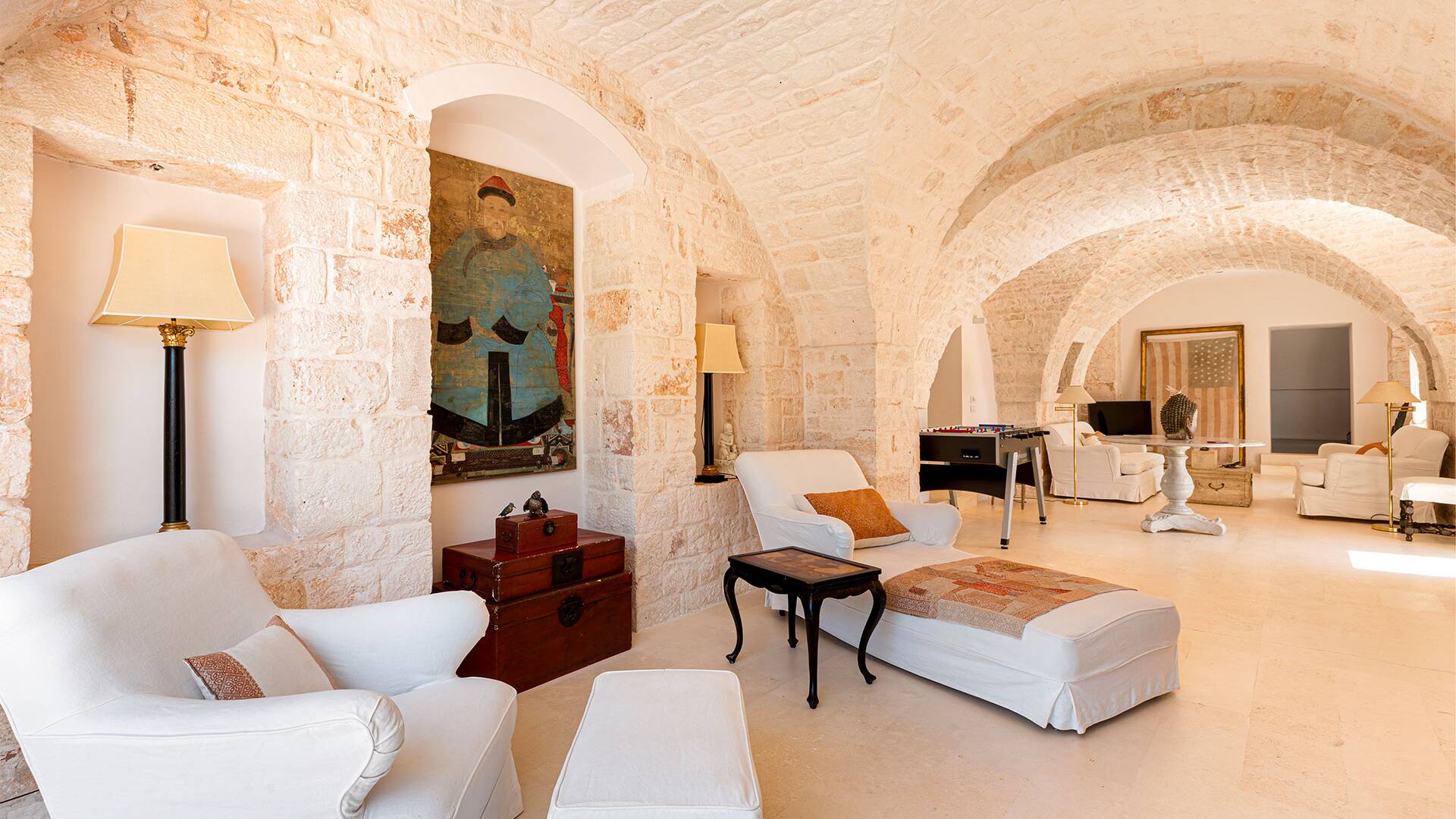 main villa, living room 