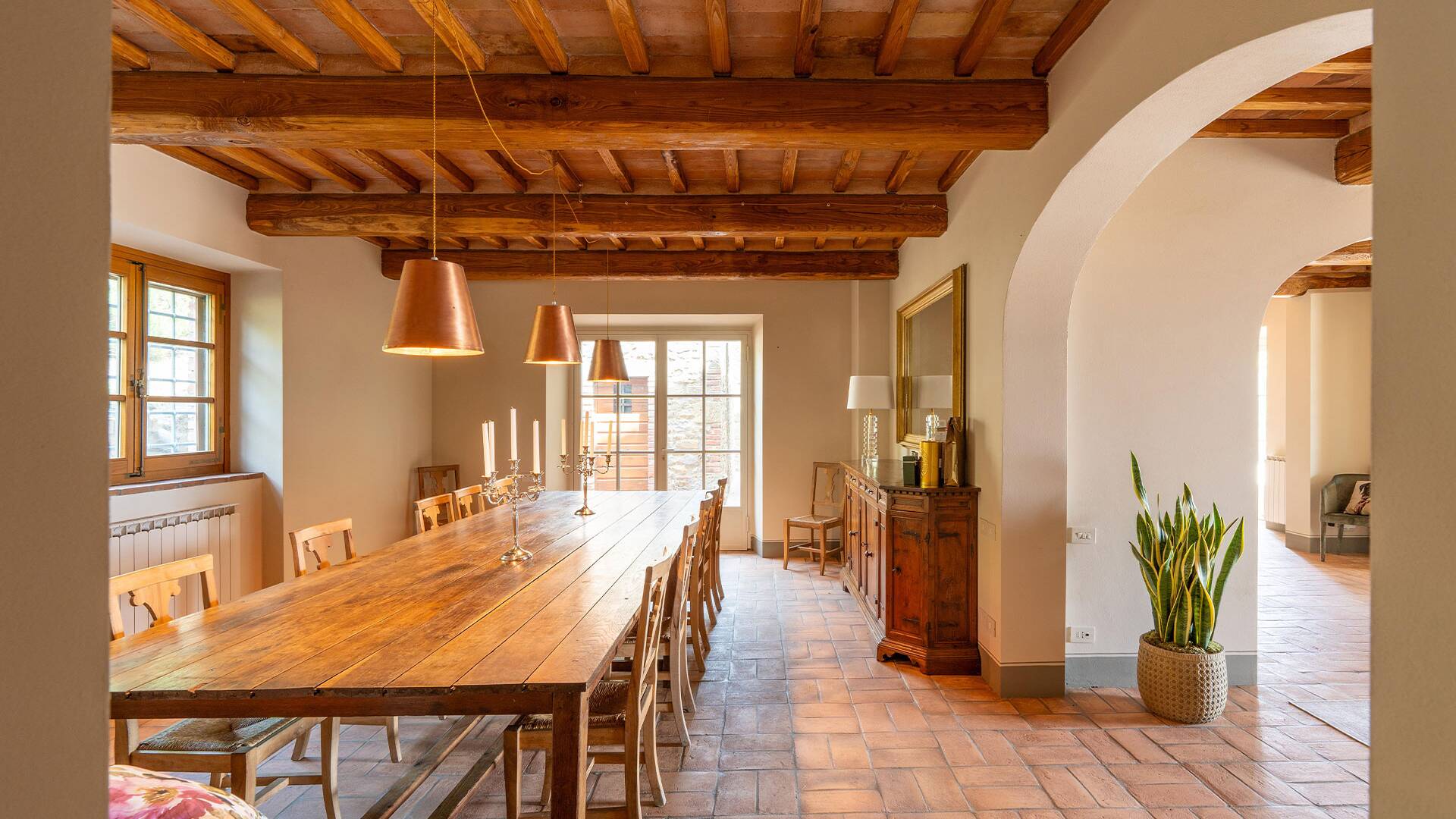 ground floor, dining room with direct access to outdoor