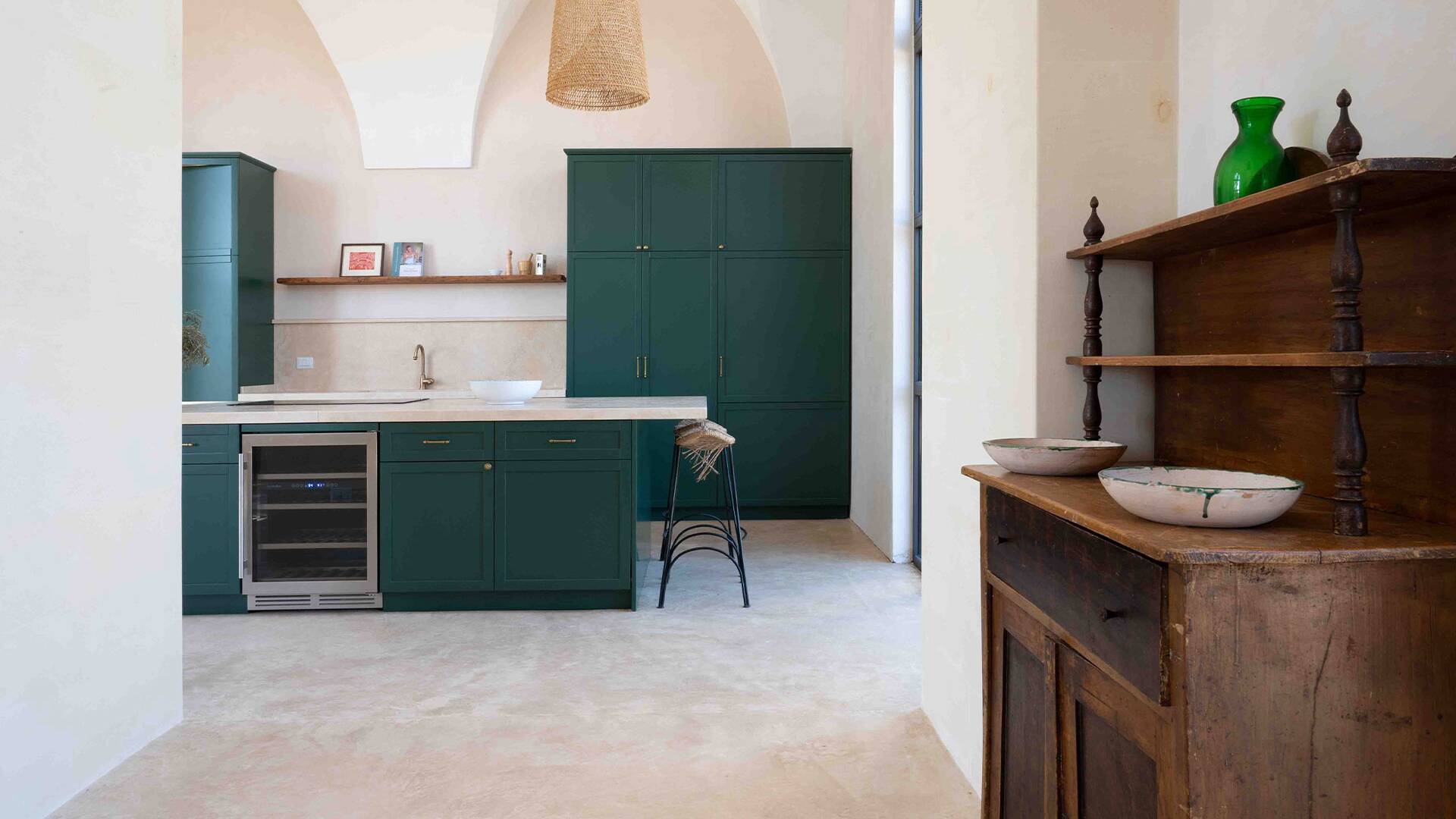 fully equipped kitchen with wine cooler