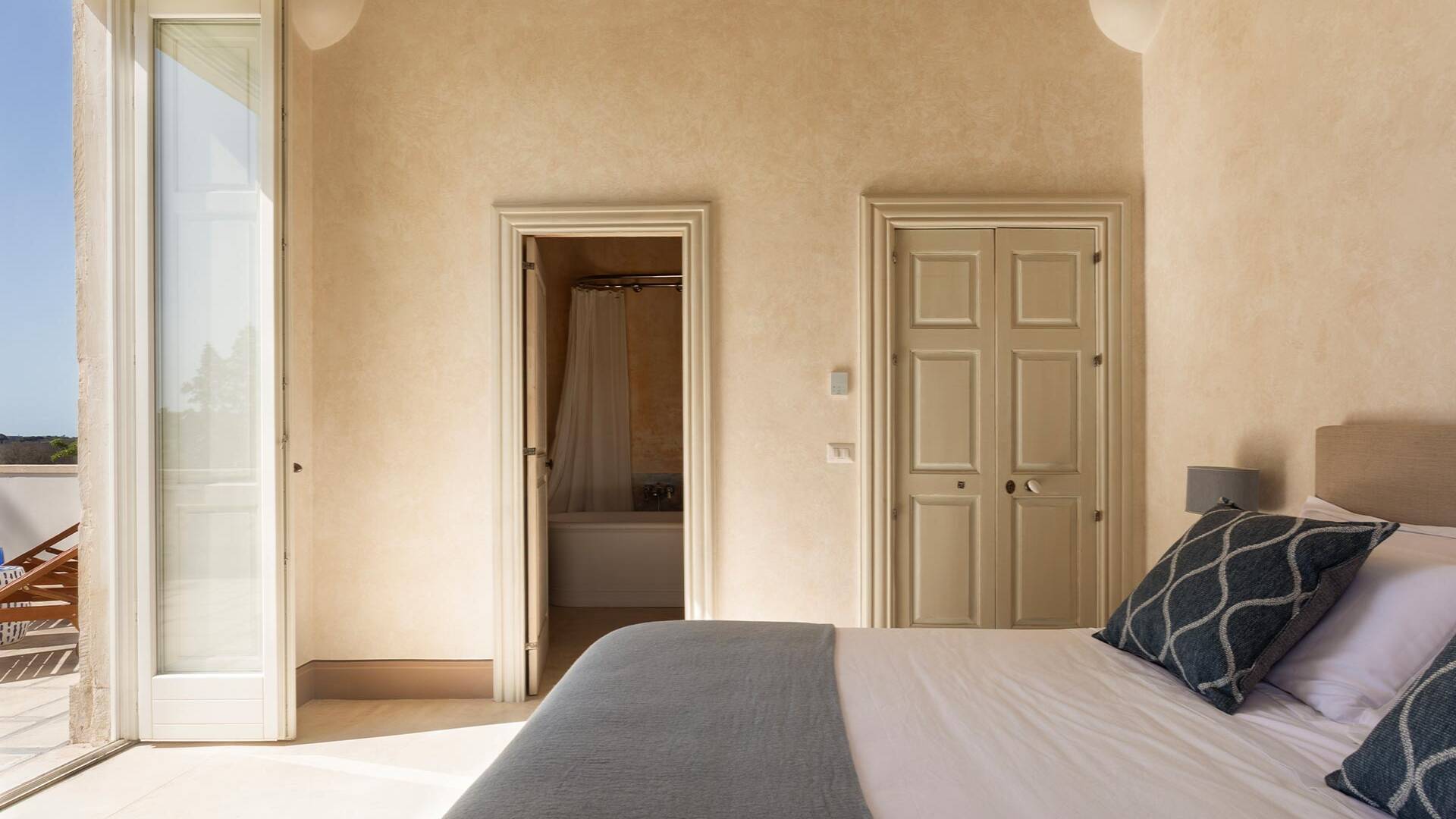 en suite double bedroom 