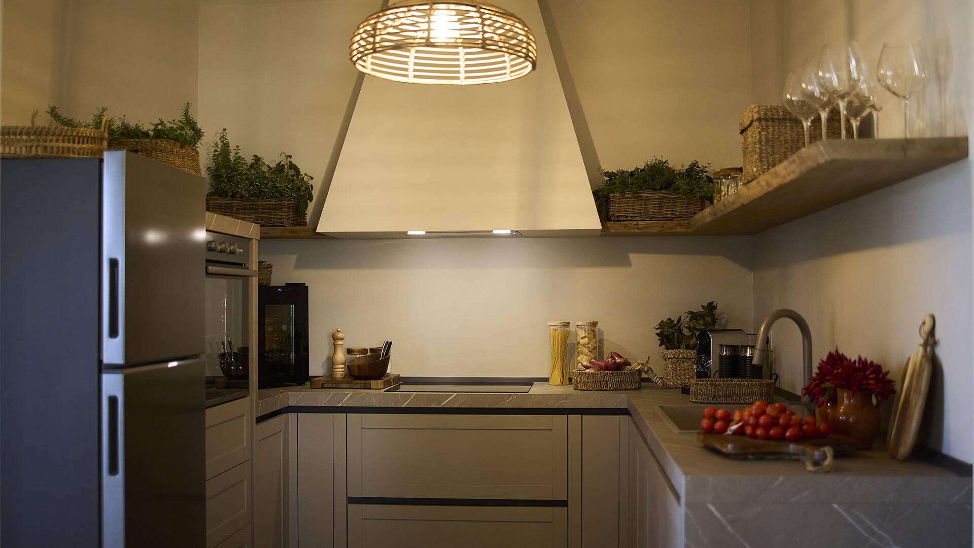 ground floor, equipped kitchen