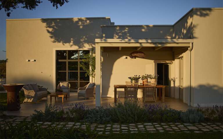 covered al fresco dining table