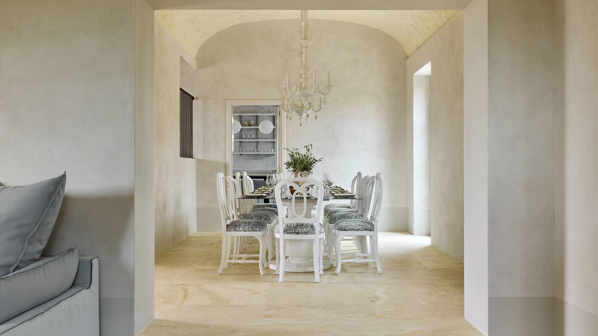 main villa, ground floor, dining room 