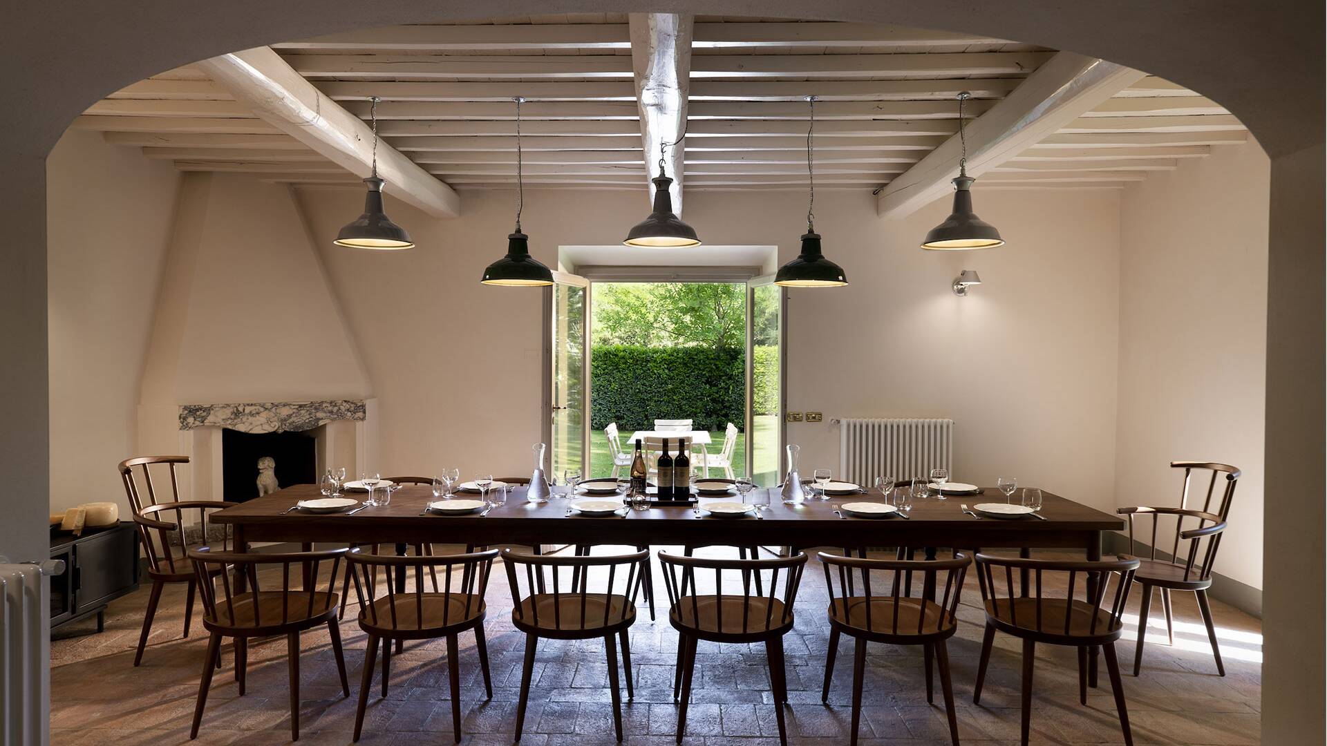 dining table 