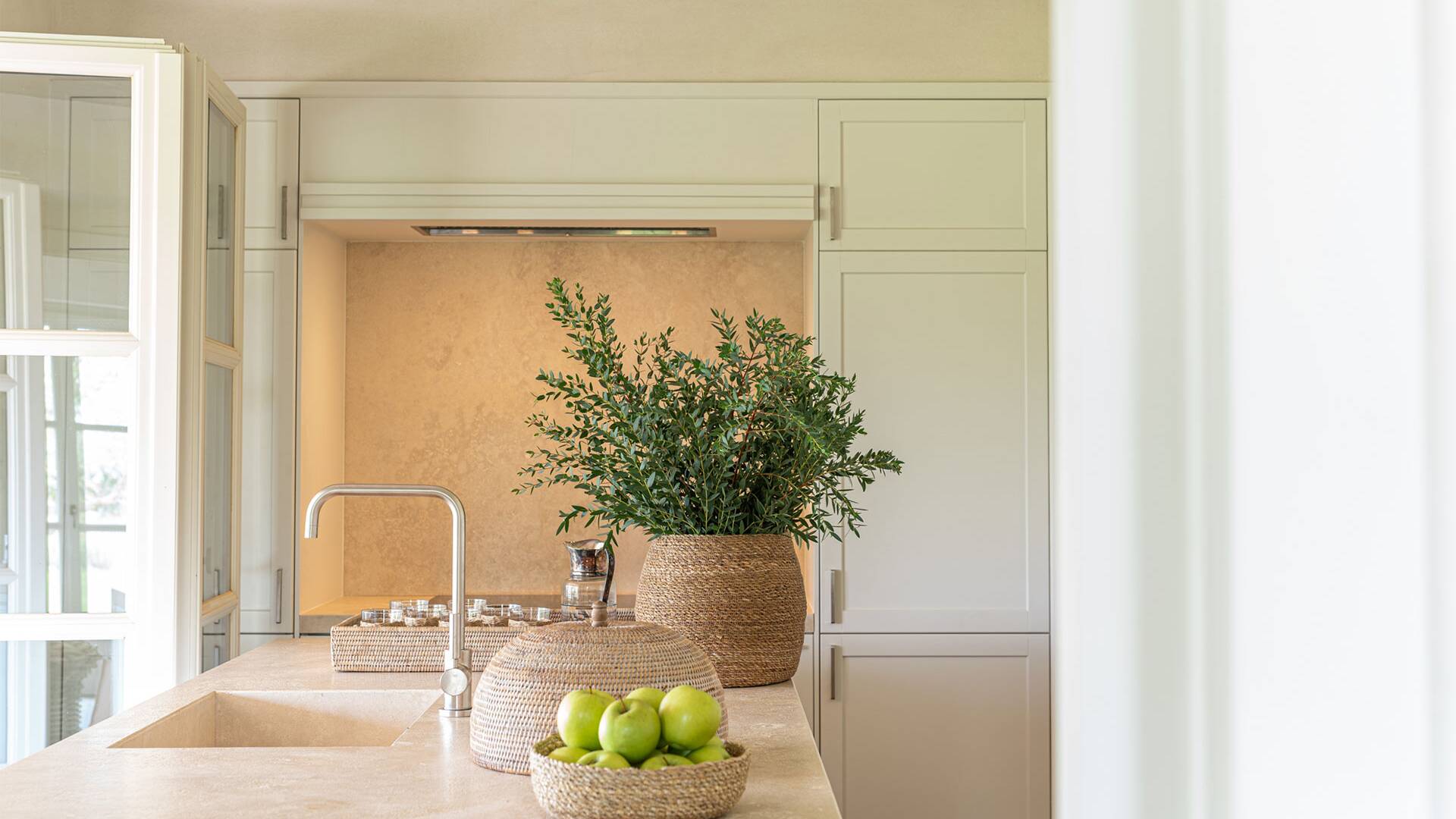 details of the luxurious kitchen