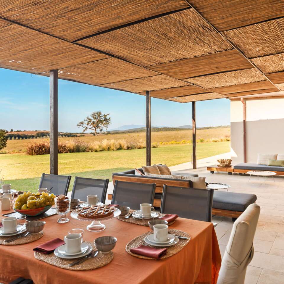 fully-equipped and comfortable pergola