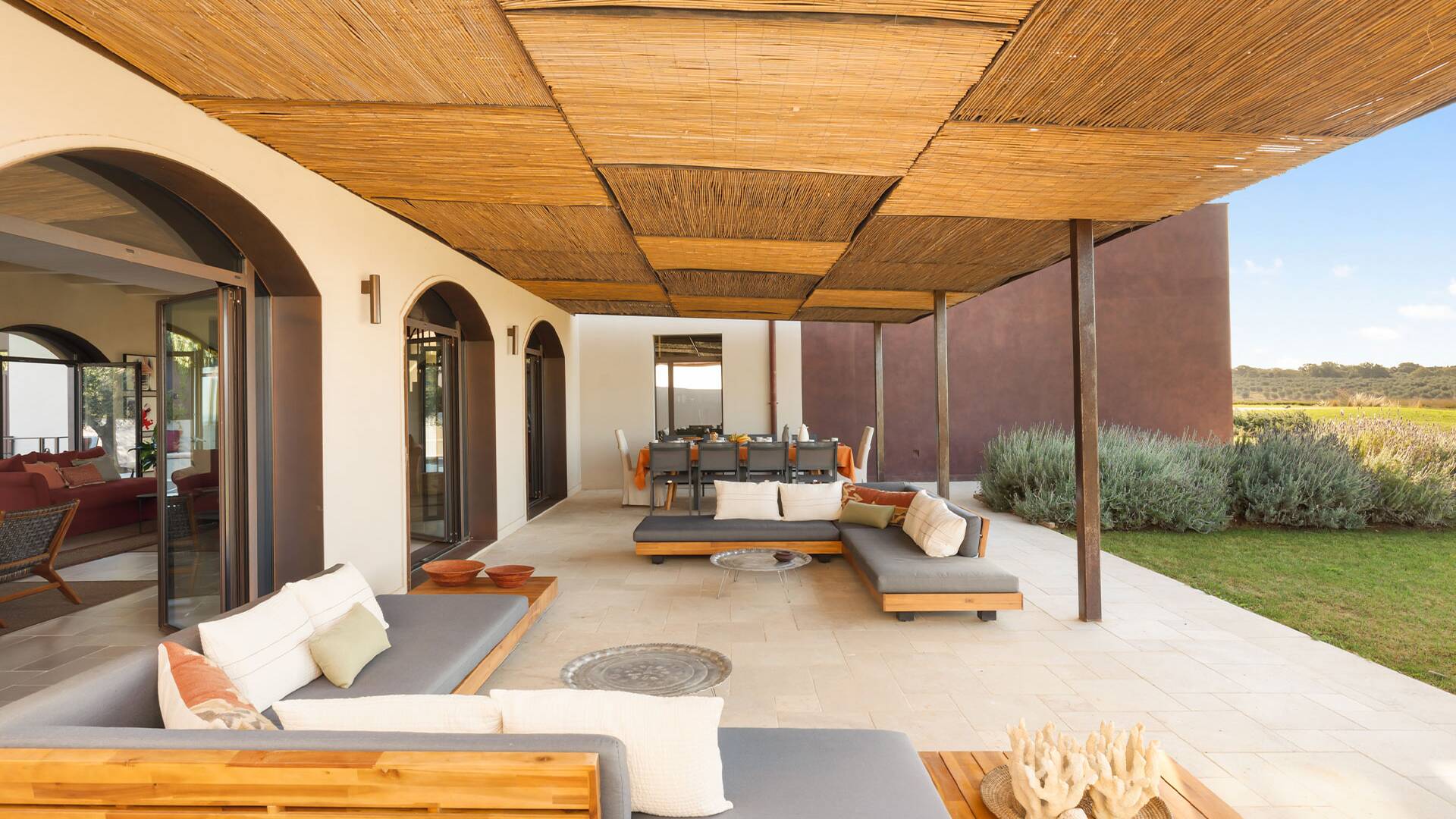 fully-equipped and comfortable pergola