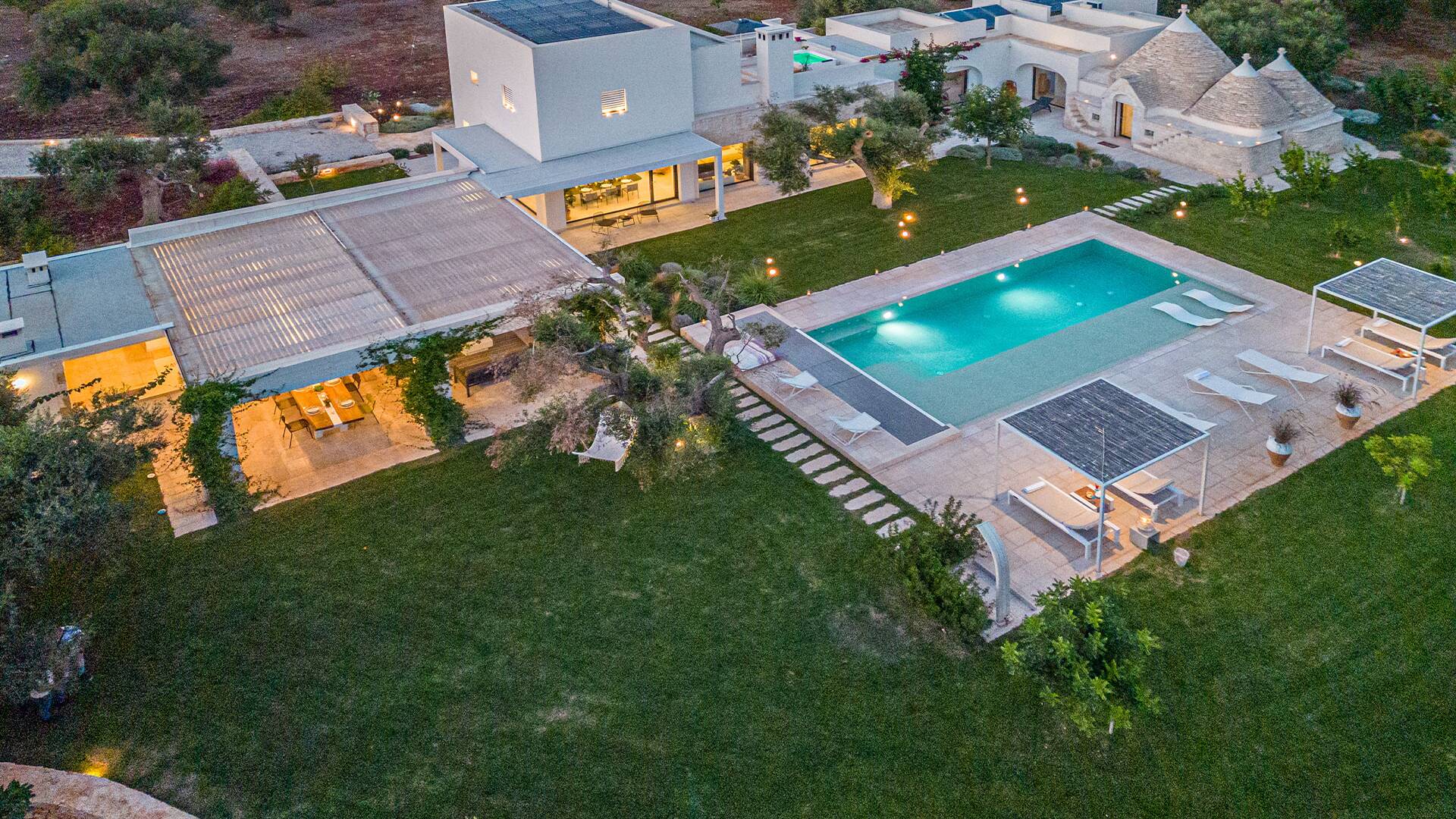luxury  traditional trullo for weekly rentals