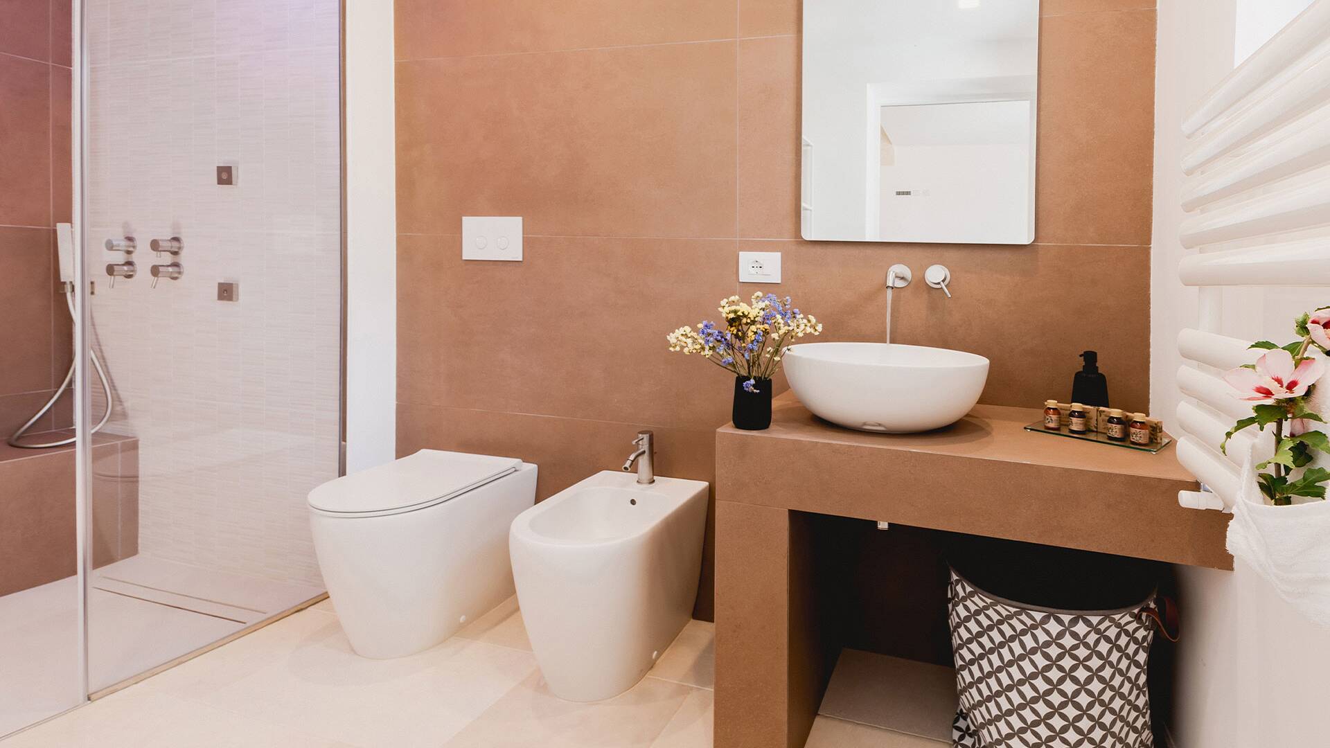 en suite bathroom