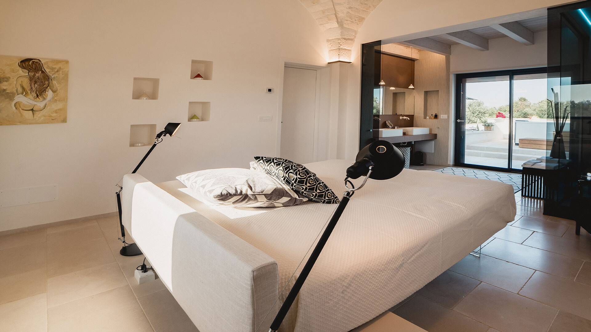 luxury  traditional trullo for weekly rentals