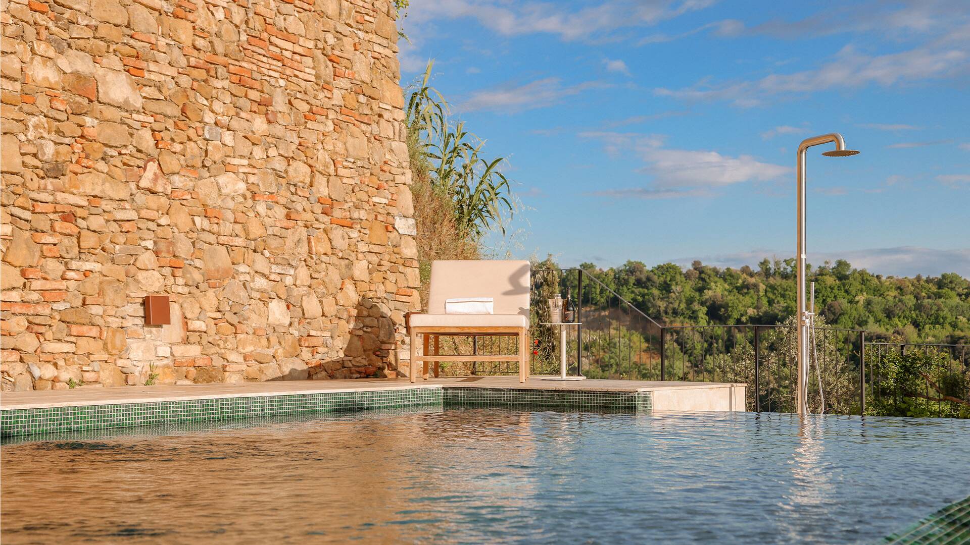 infinity swimming pool 