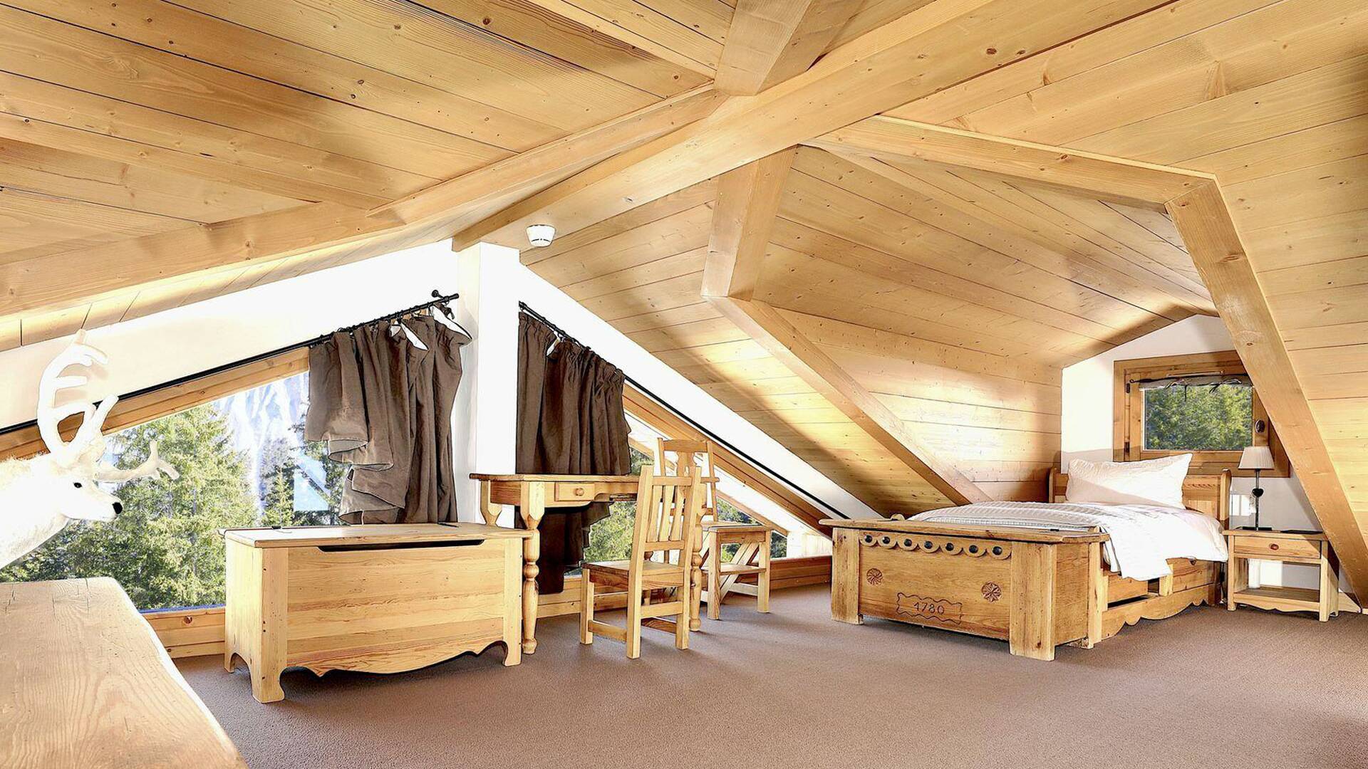 mezzanine floor 