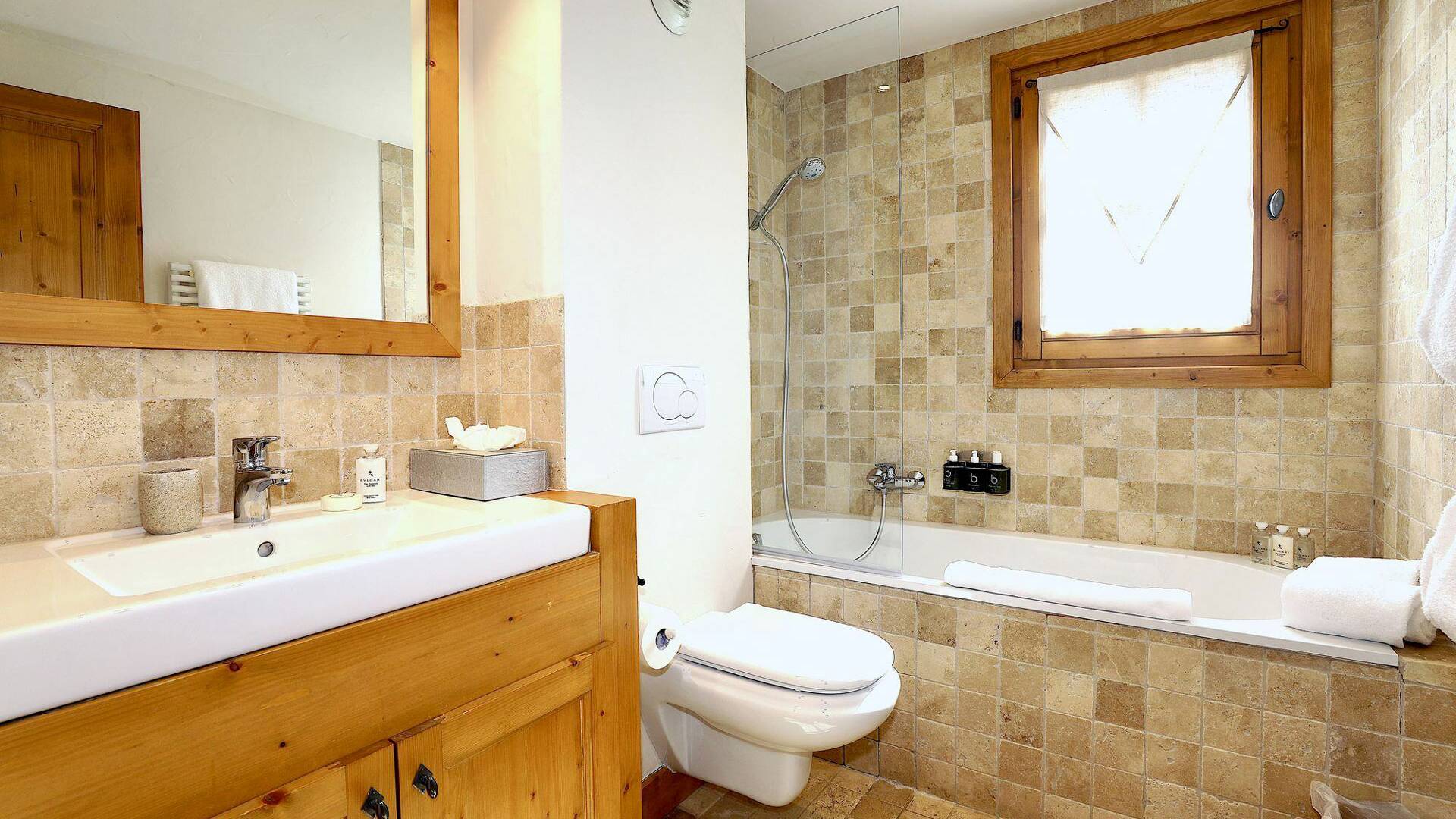 en suite bathroom