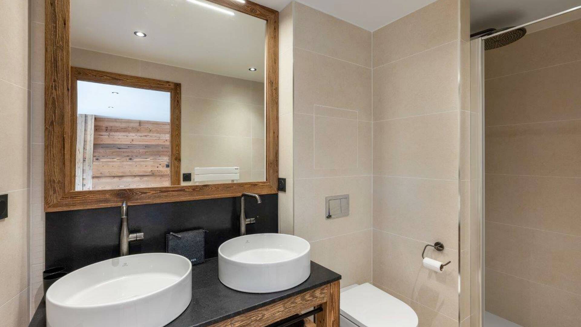 en suite bathroom