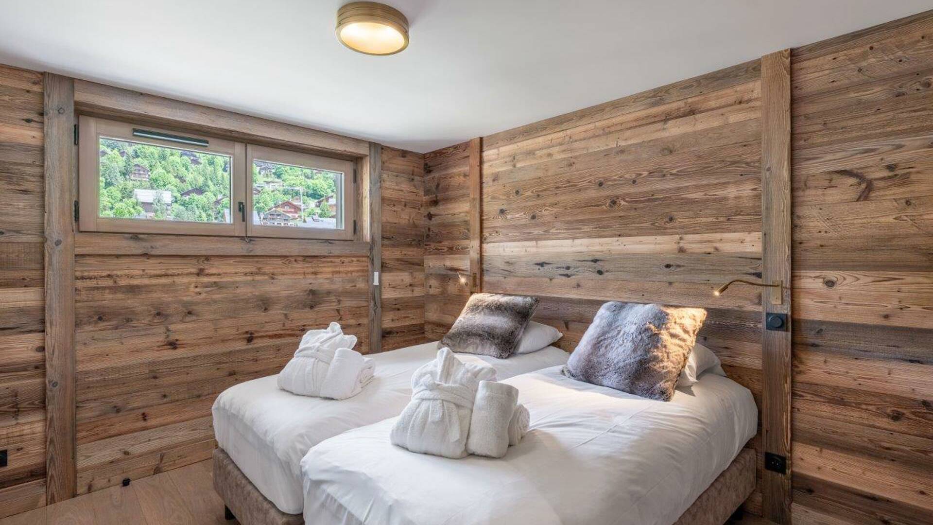 twin beds with en suite bathroom